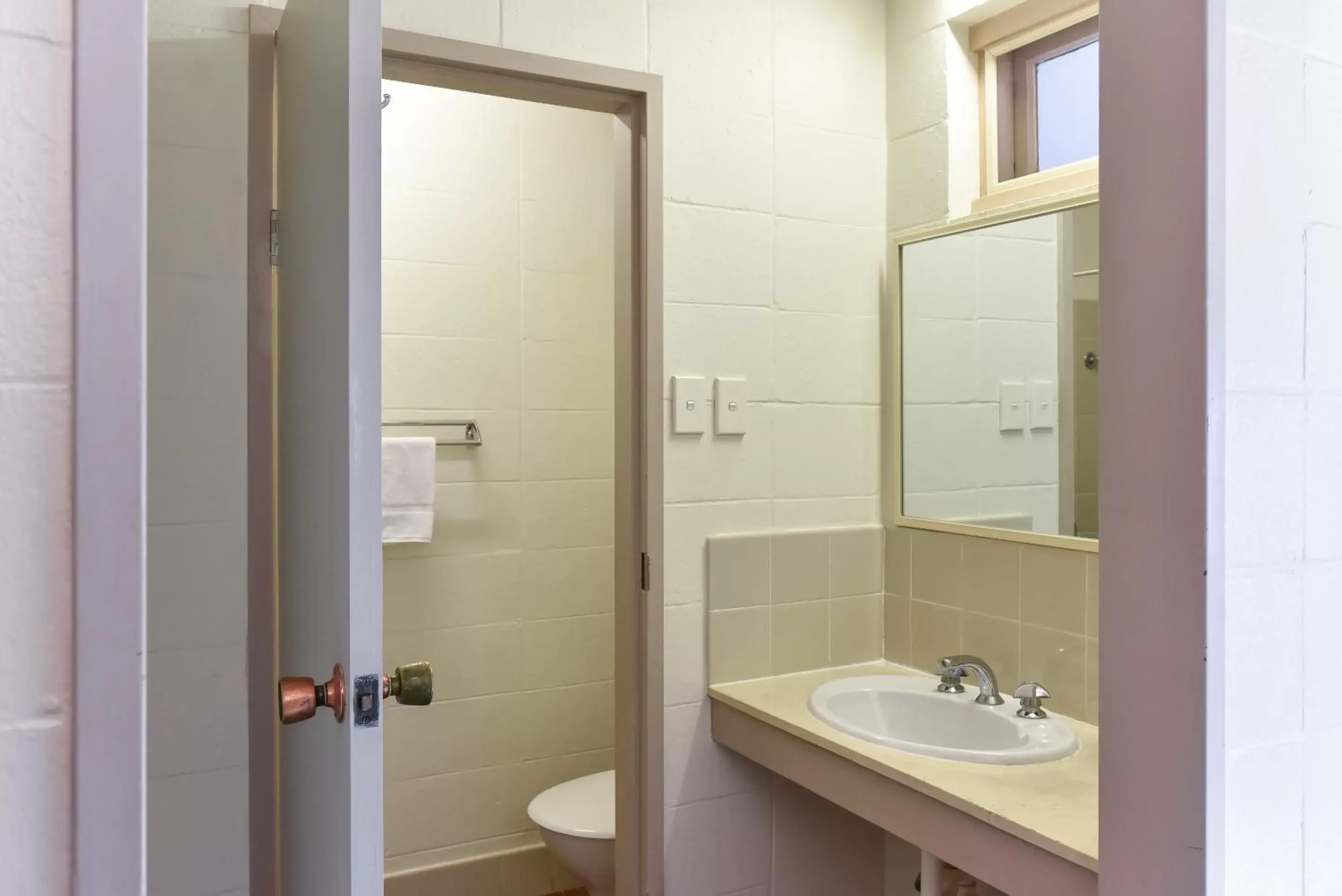 Bathroom in Big Windmill Corporate & Family Motel