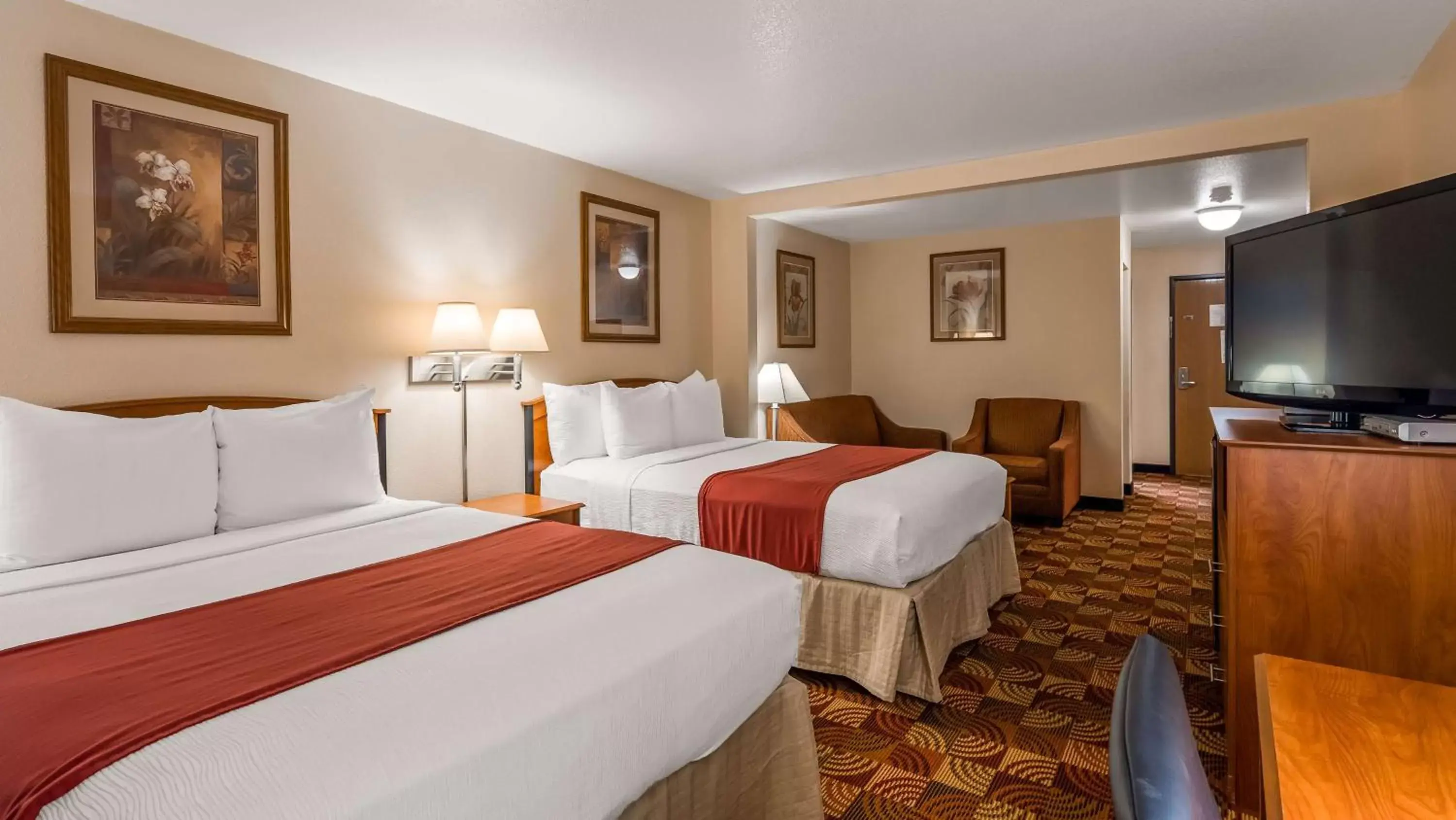 Photo of the whole room, Bed in Best Western Laramie Inn & Suites