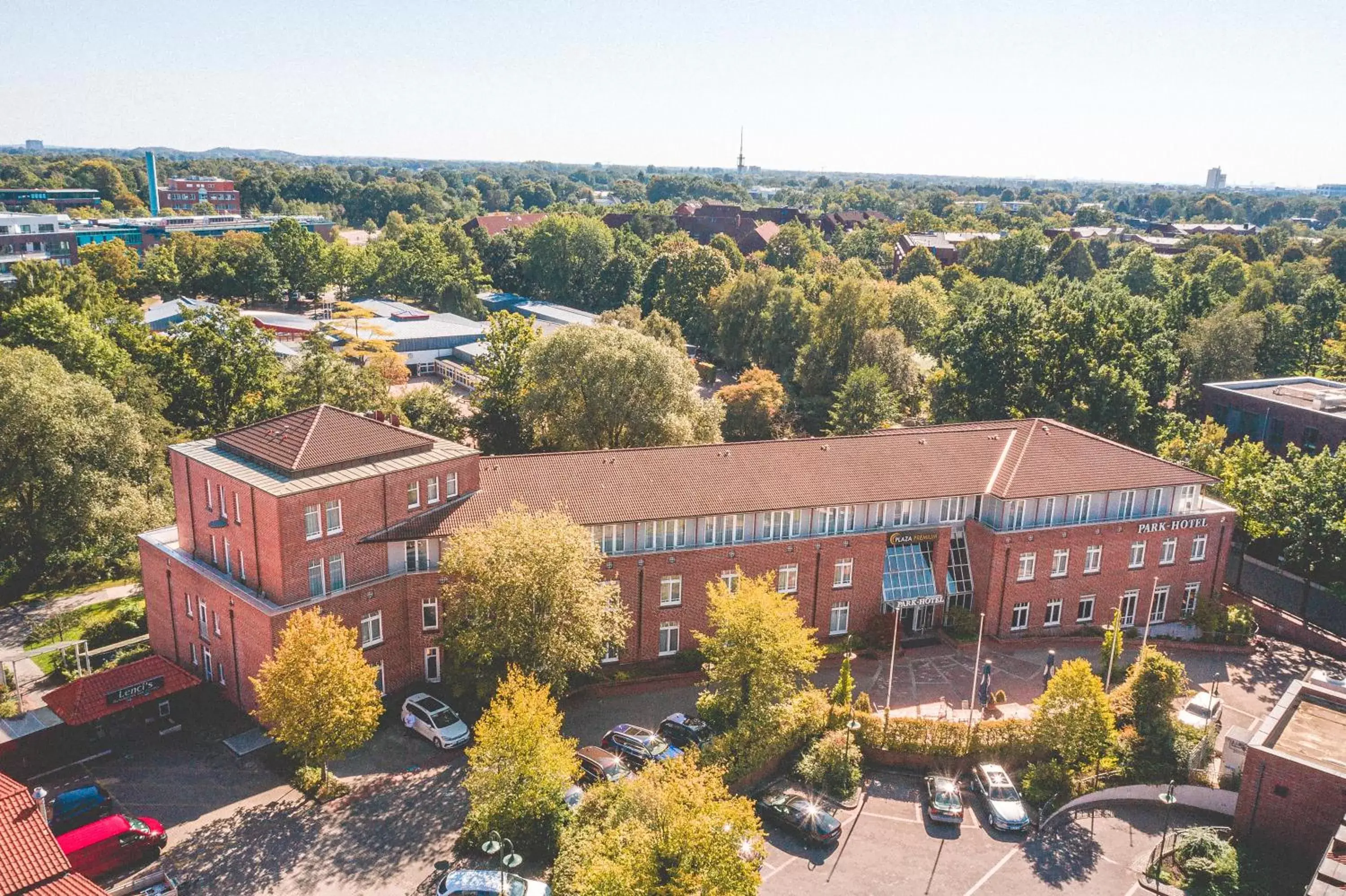 Property building, Bird's-eye View in PLAZA Premium Parkhotel Norderstedt