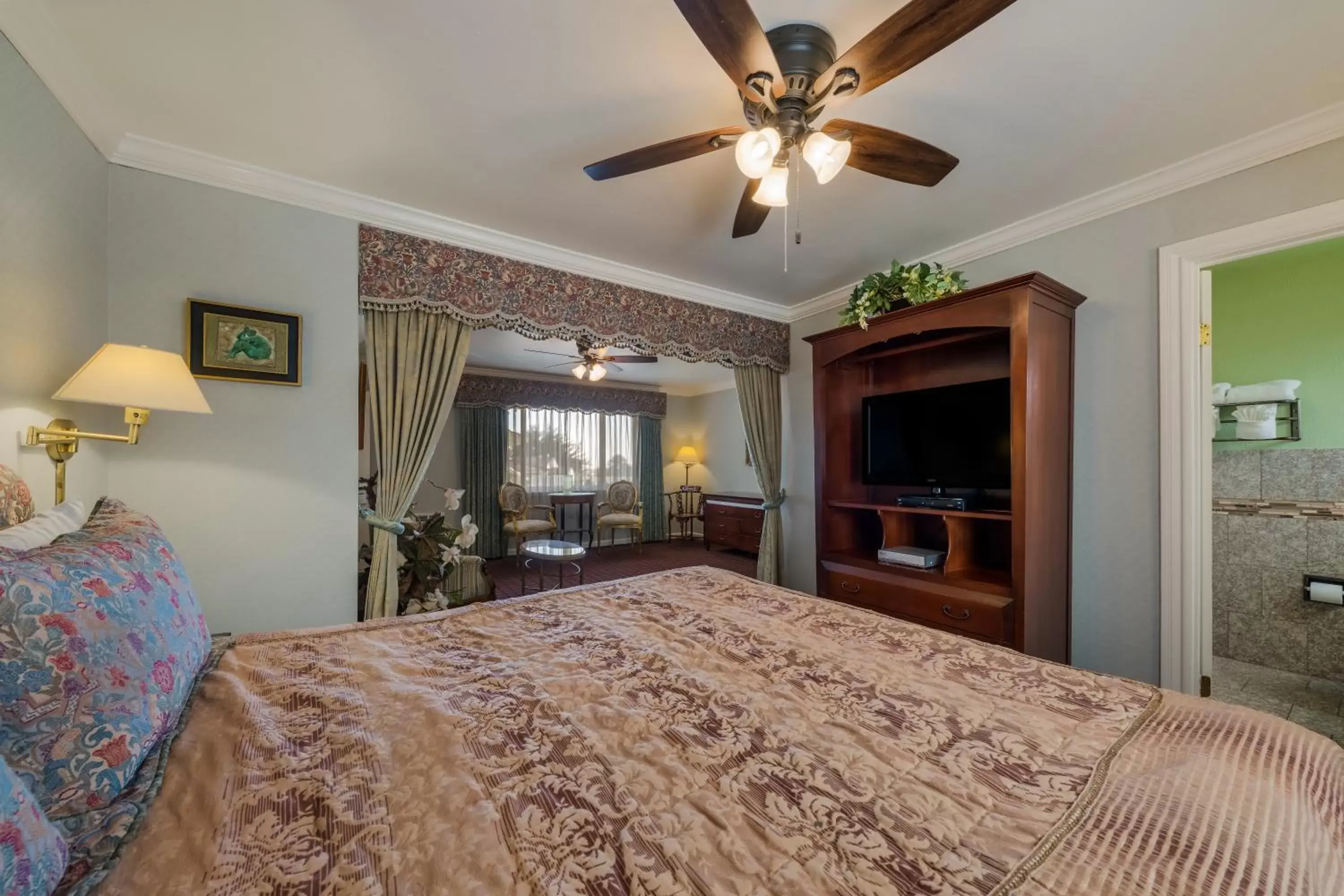 Bedroom, Bed in Carmel Inn & Suites Bedroom, Bed in Carmel Inn & Suites