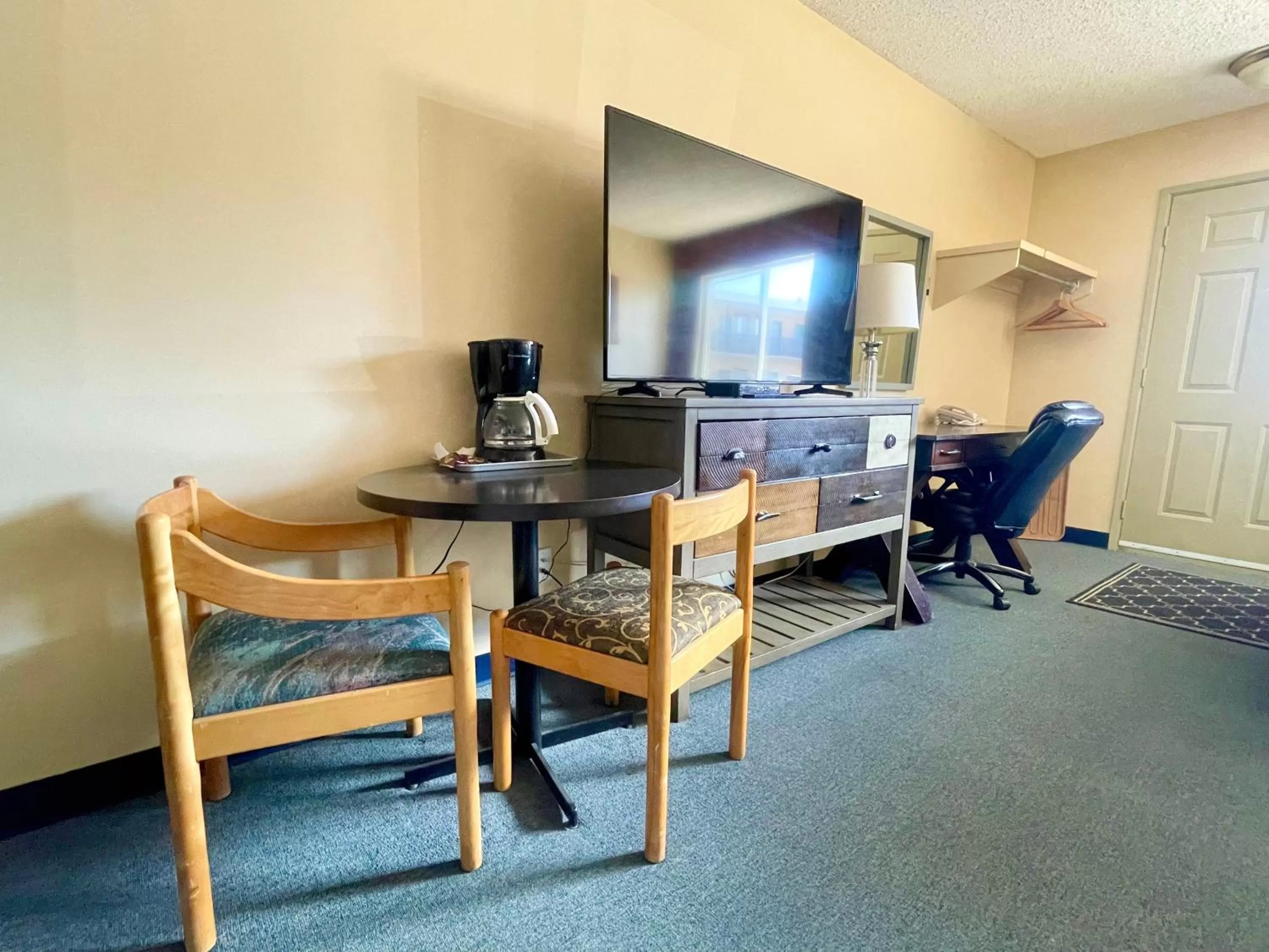 Living room in Dockside Inn