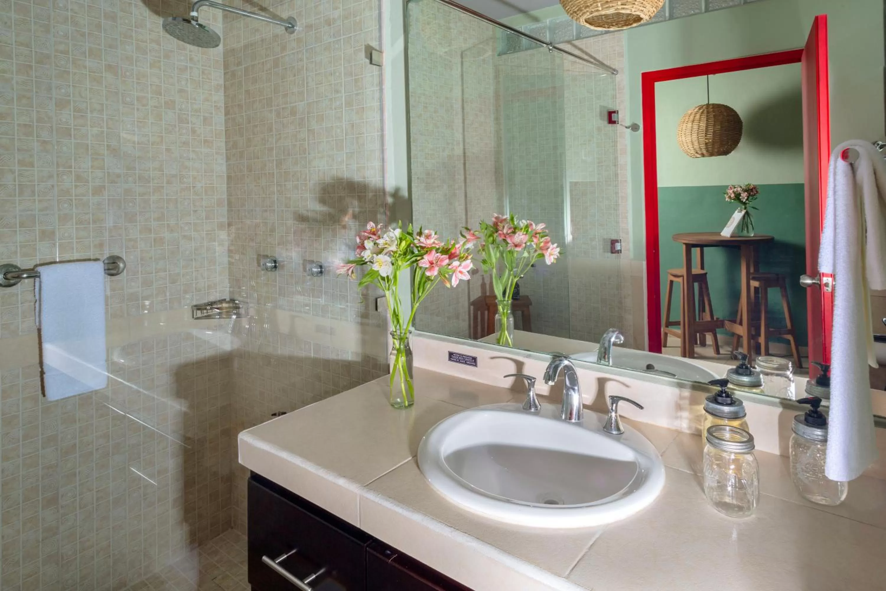 Bathroom in Albatros Suites by Bedsfriends