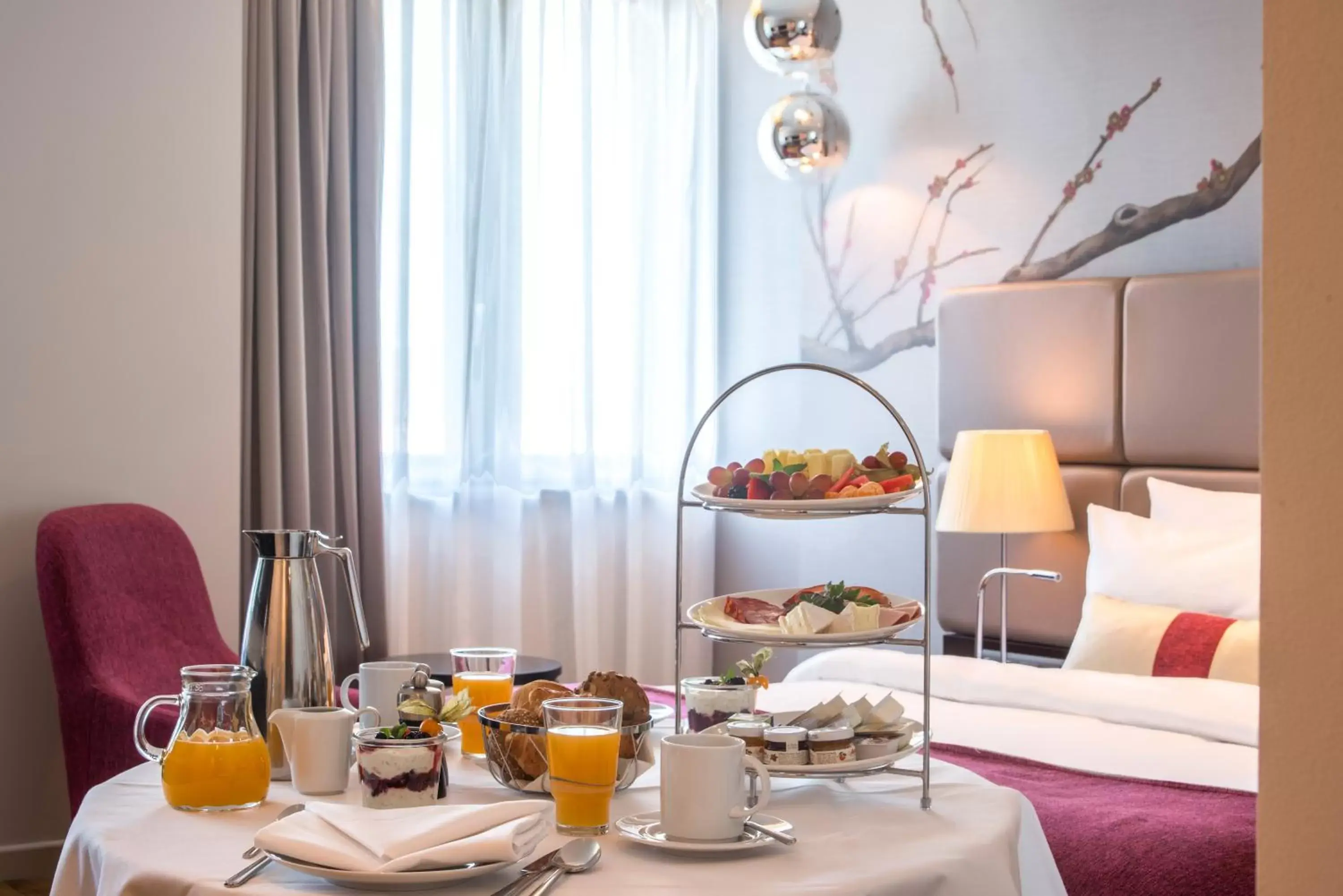 Photo of the whole room, Breakfast in Crowne Plaza Berlin - Potsdamer Platz, an IHG Hotel