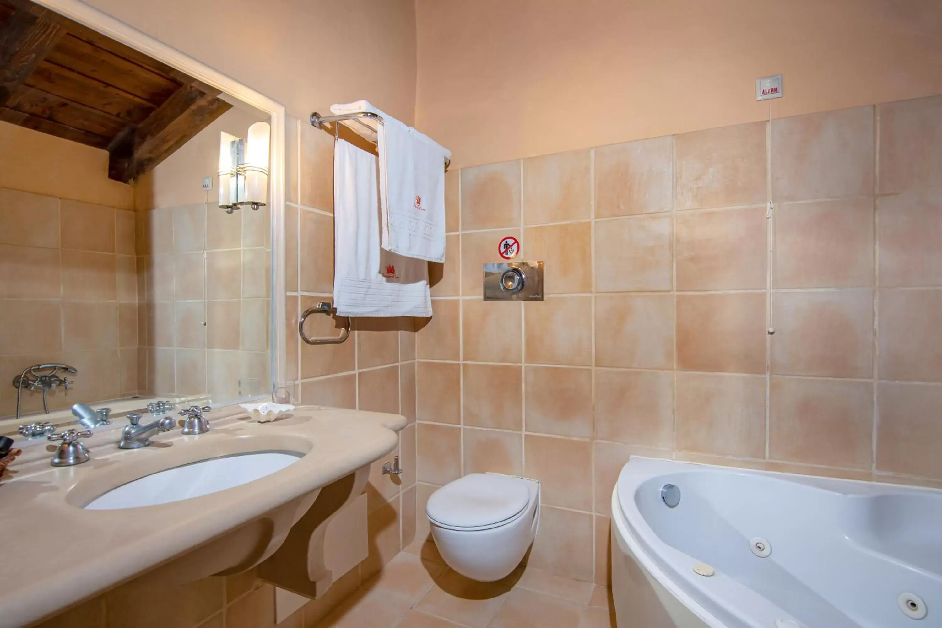 Toilet, Bathroom in Palazzino Di Corina