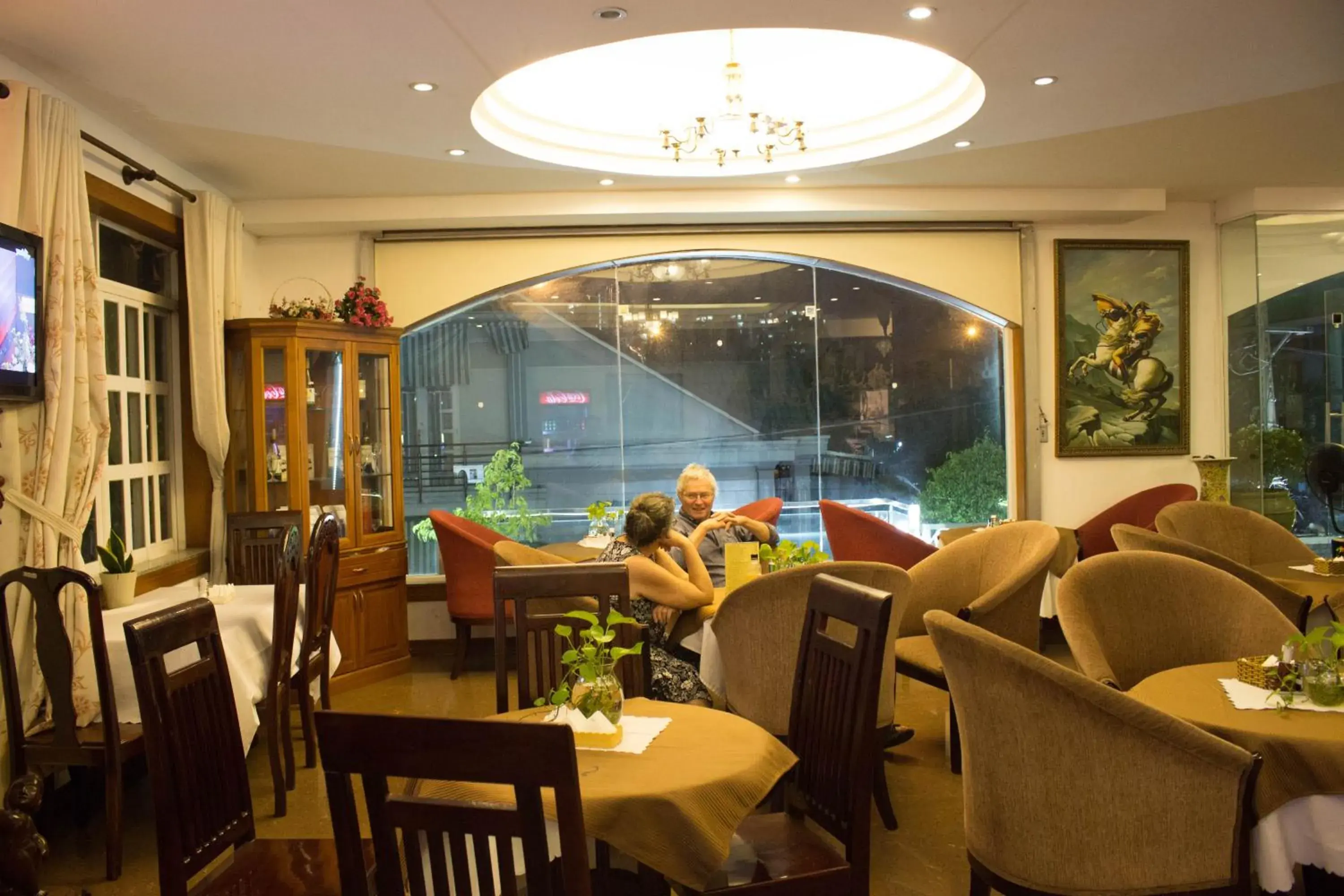 Restaurant/Places to Eat in Hoa Phat Hotel & Apartment