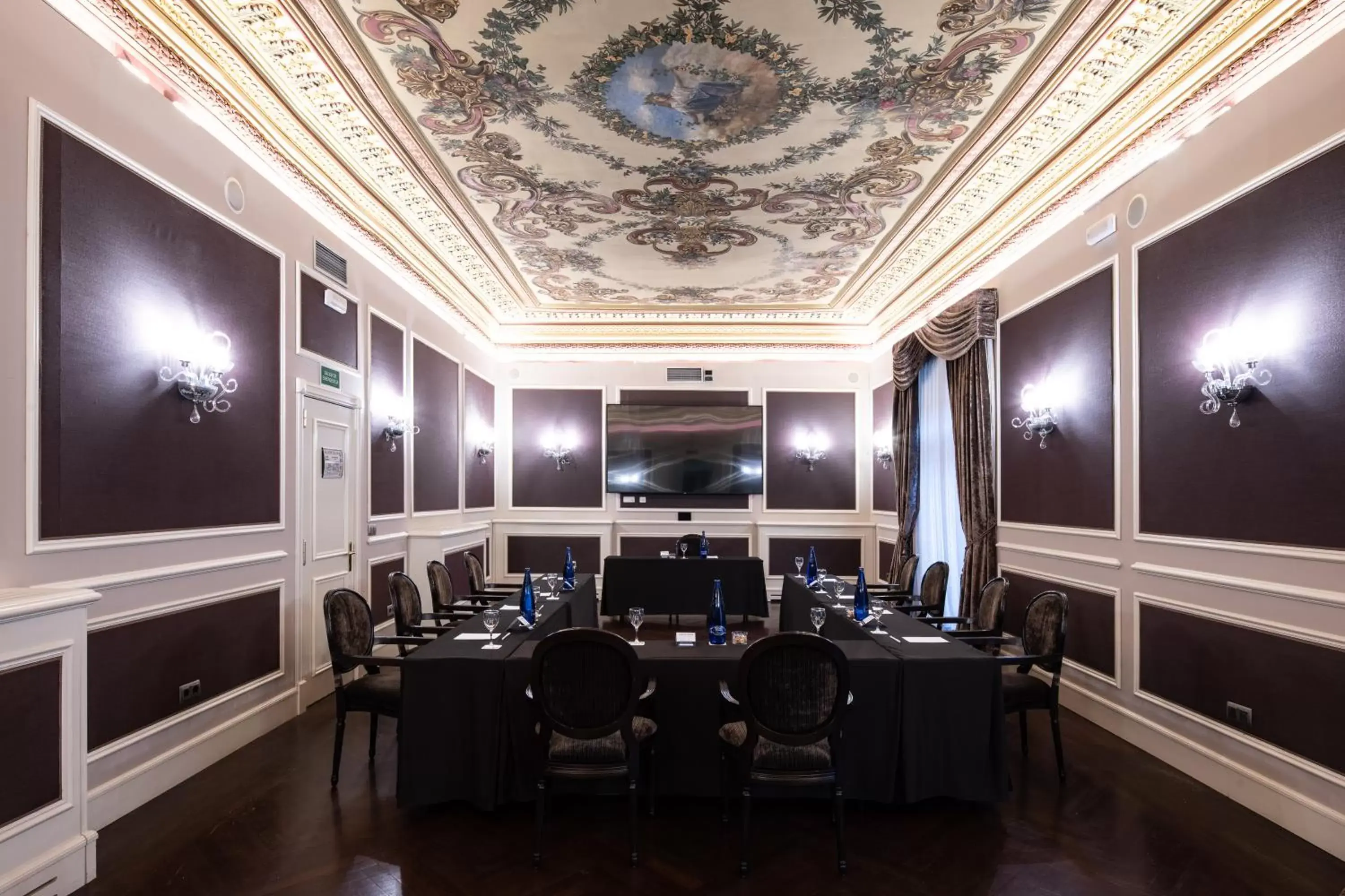 Meeting/conference room, Restaurant/Places to Eat in Catalonia Las Cortes