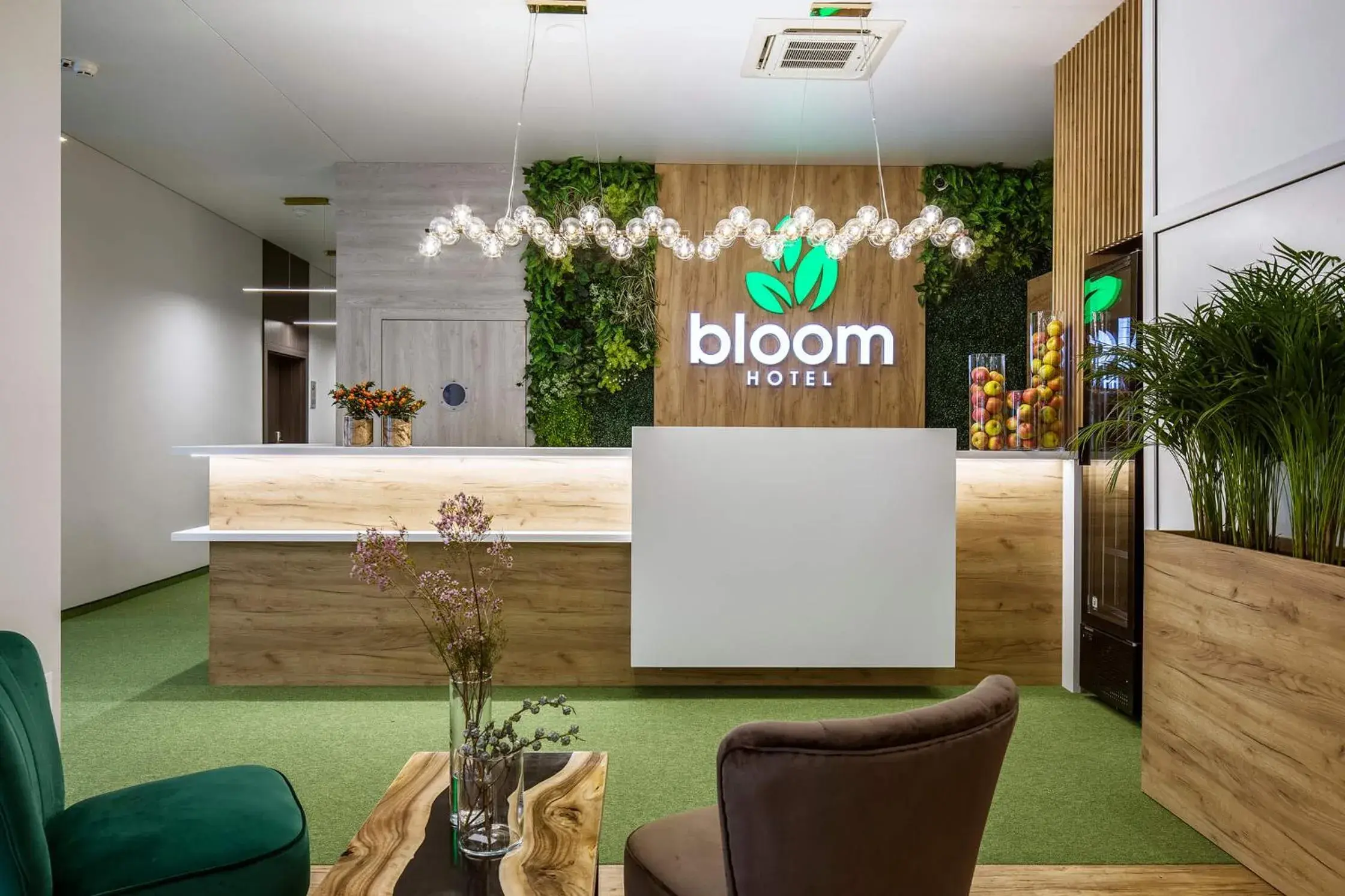 Lobby or reception in Bloom Hotel Airport Okęcie