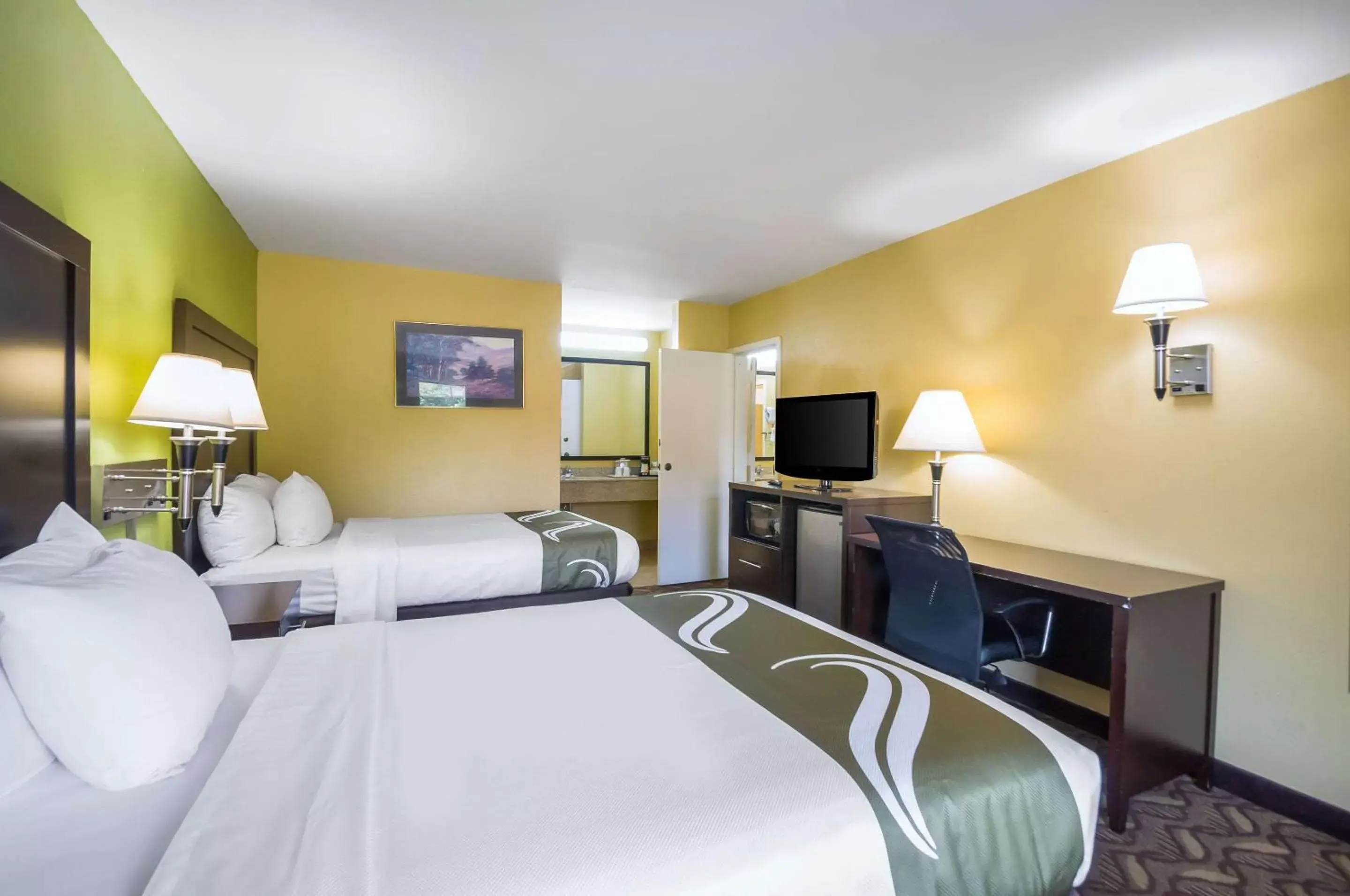 Photo of the whole room in Quality Inn Fredericksburg-Central Park Area