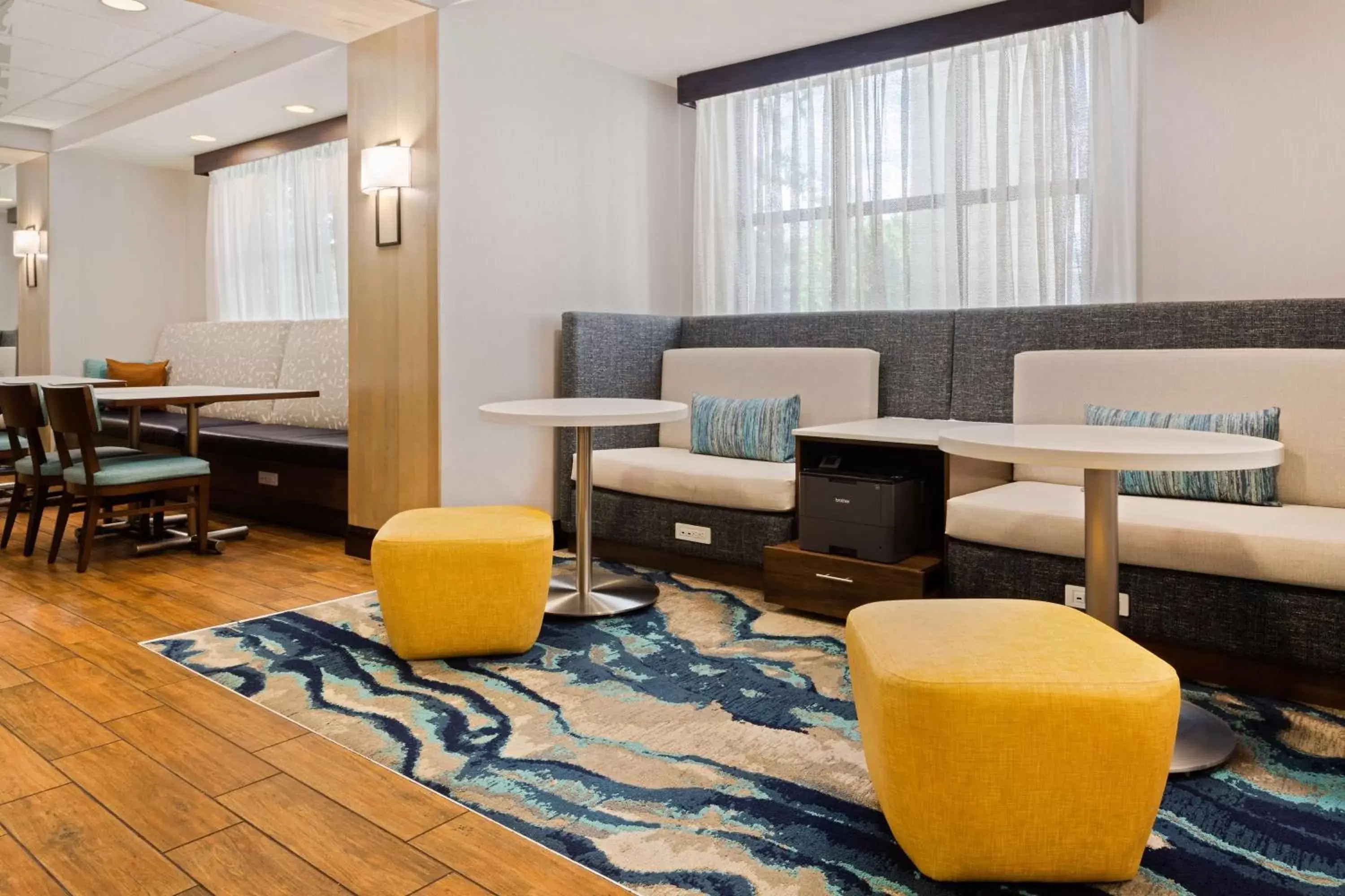 Lobby or reception, Seating Area in Hampton Inn Jacksonville-I-295 East/Baymeadows