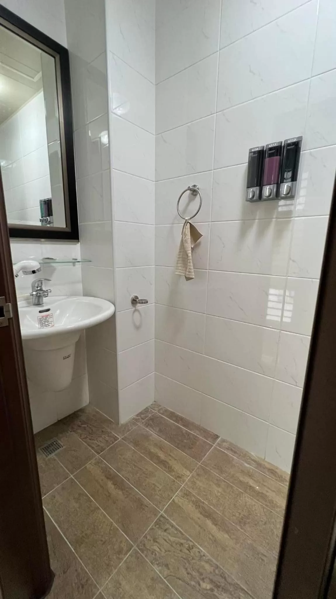 Shower in Dou Dou Long Homestay