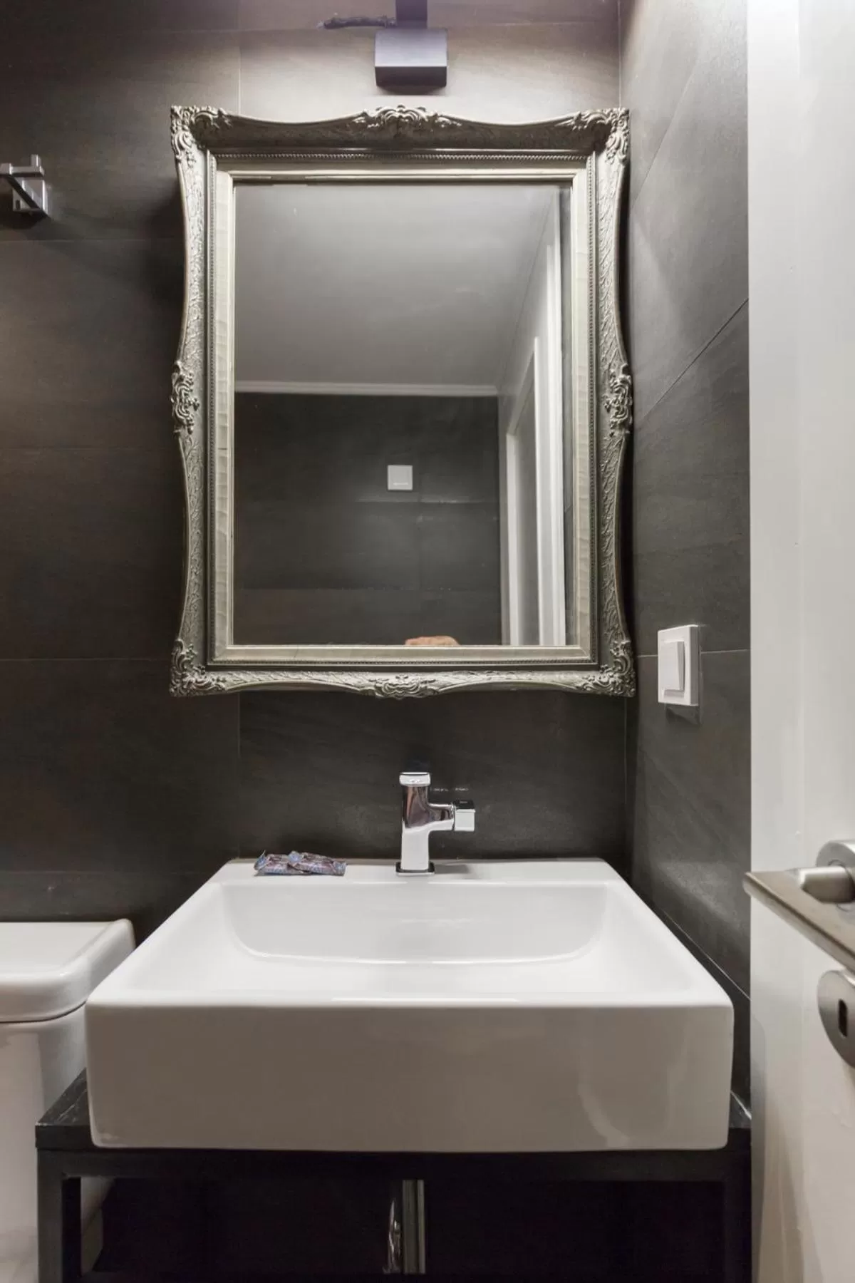 Troon of Athens Apartments