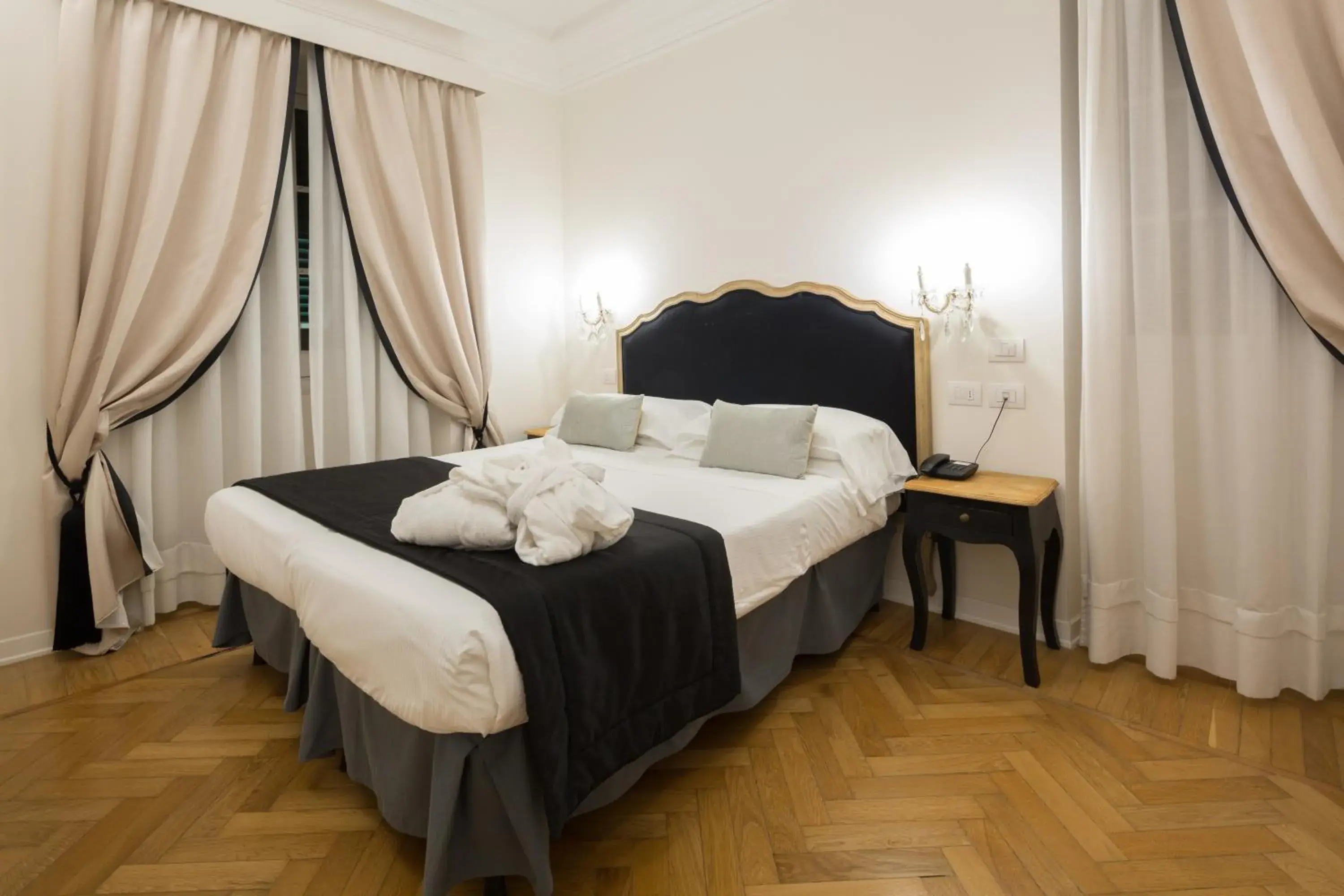 Bedroom, Bed in Mediterraneo Emotional Hotel & Spa Bedroom, Bed in Mediterraneo Emotional Hotel & Spa