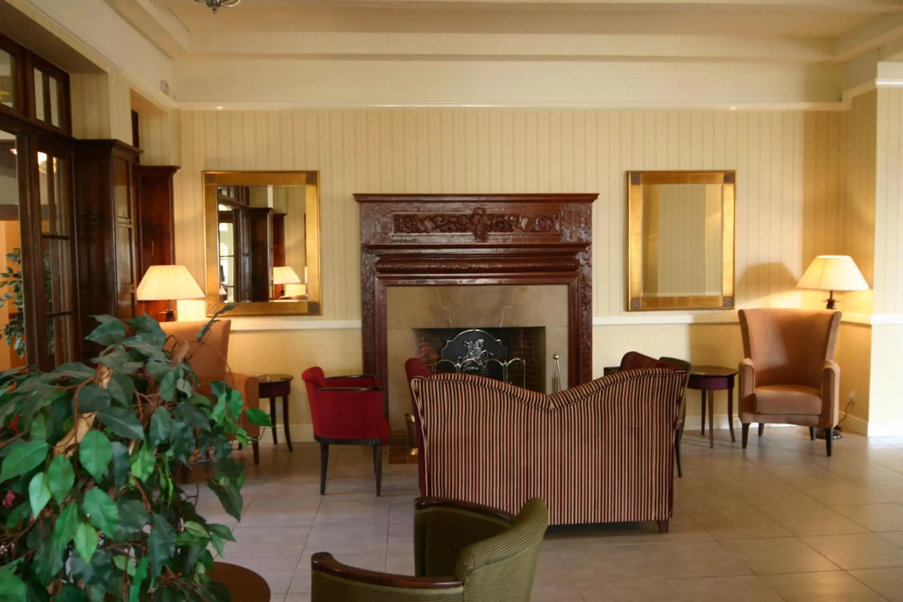 Lounge or bar, Seating Area in Cumbria Grand Hotel