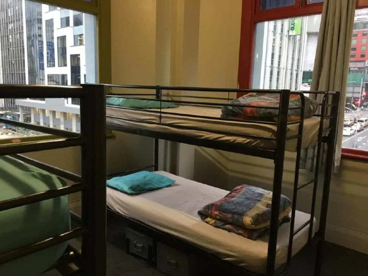 Single Bed in 4-Bed Dormitory Room in Surf 'N' Snow Backpackers Across Sky Tower Single Bed in 4-Bed Dormitory Room in Surf 'N' Snow Backpackers Across Sky Tower