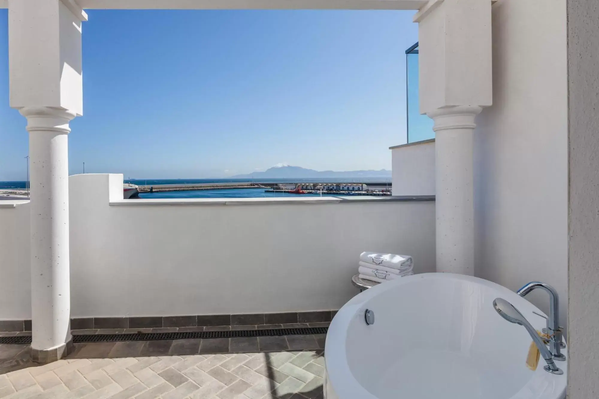 View (from property/room), Bathroom in Hotel & Spa La Residencia Puerto