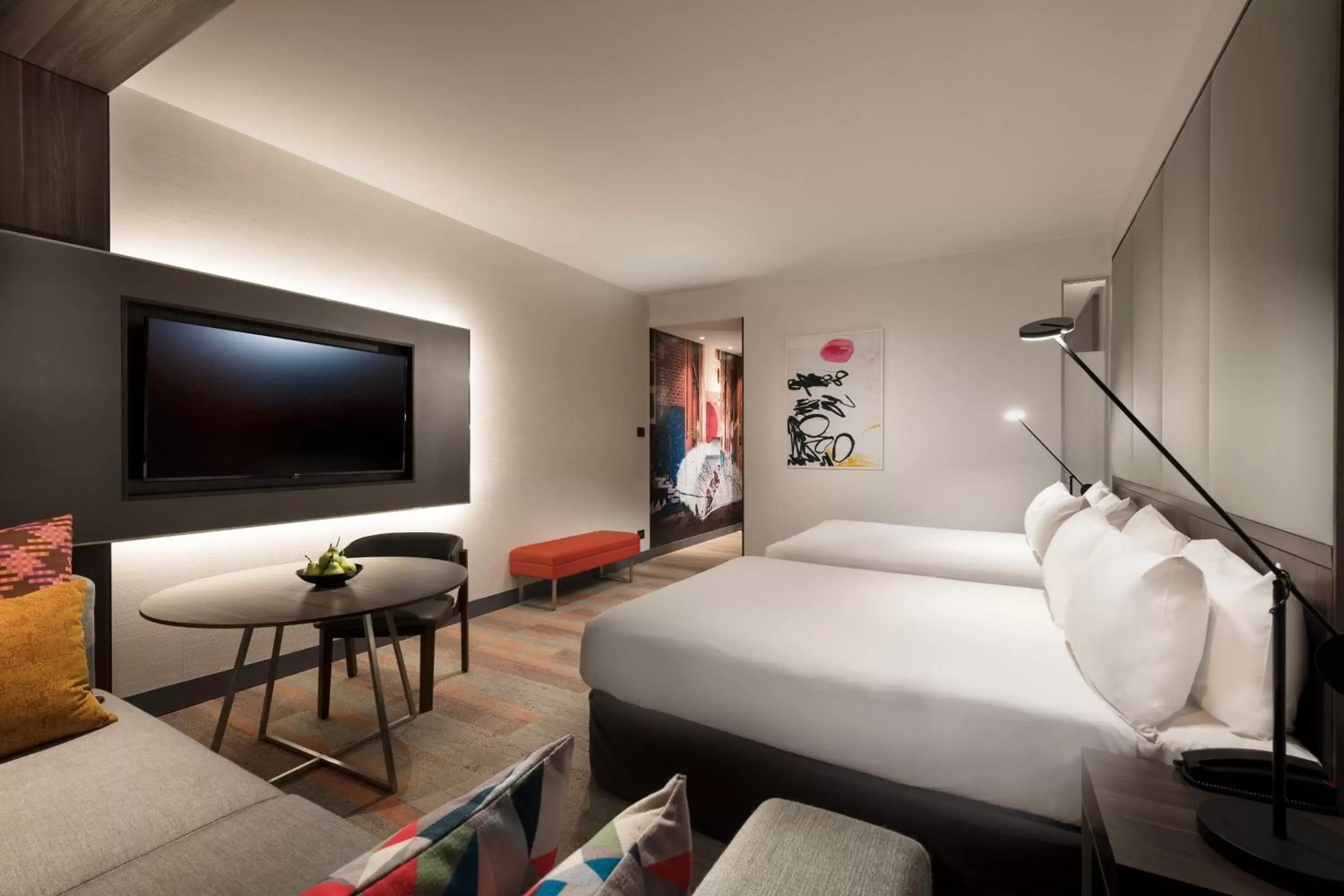 Photo of the whole room, Bed in Aloft Perth