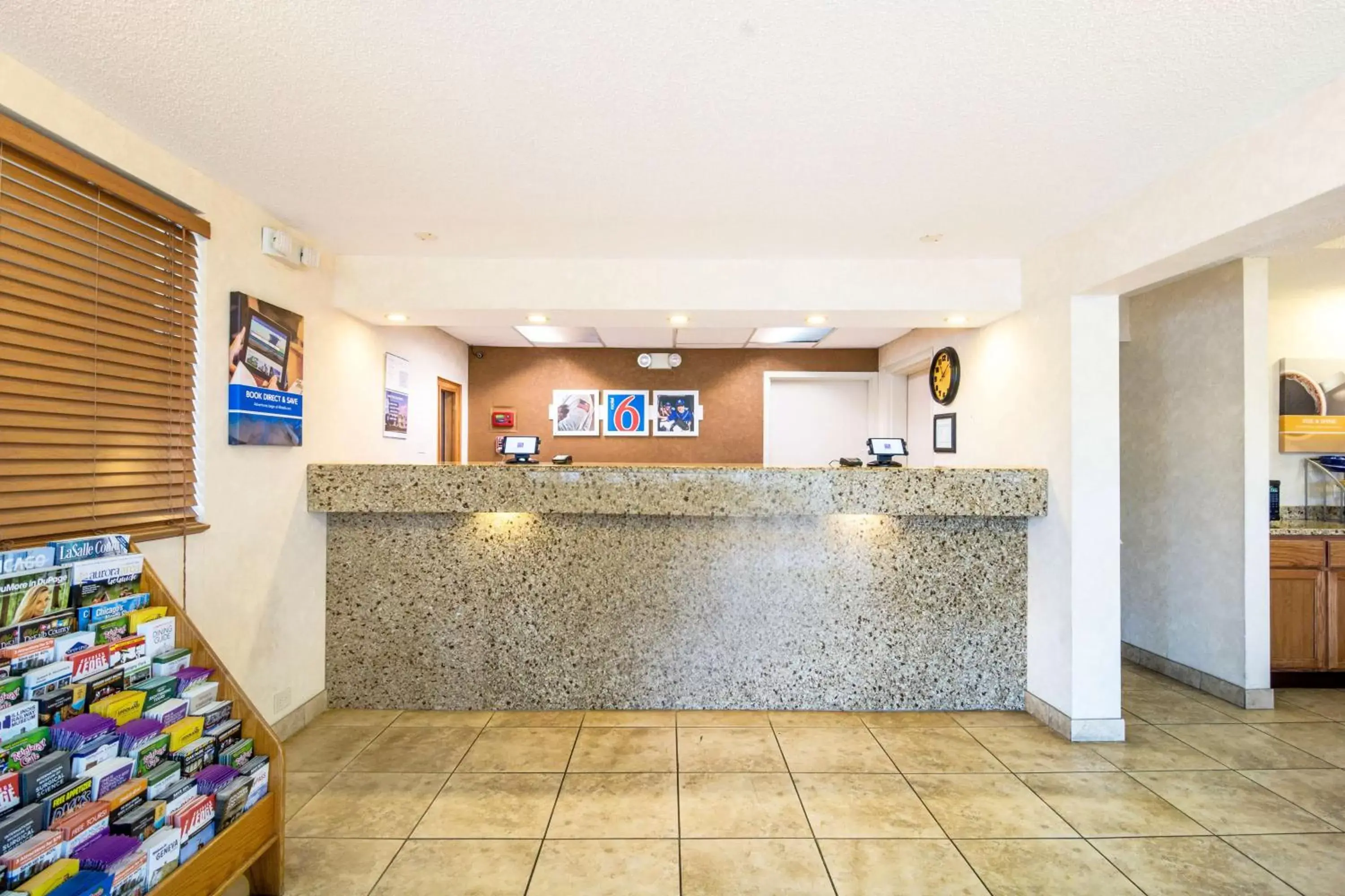 Property logo or sign, Lobby/Reception in Motel 6-Alsip, IL