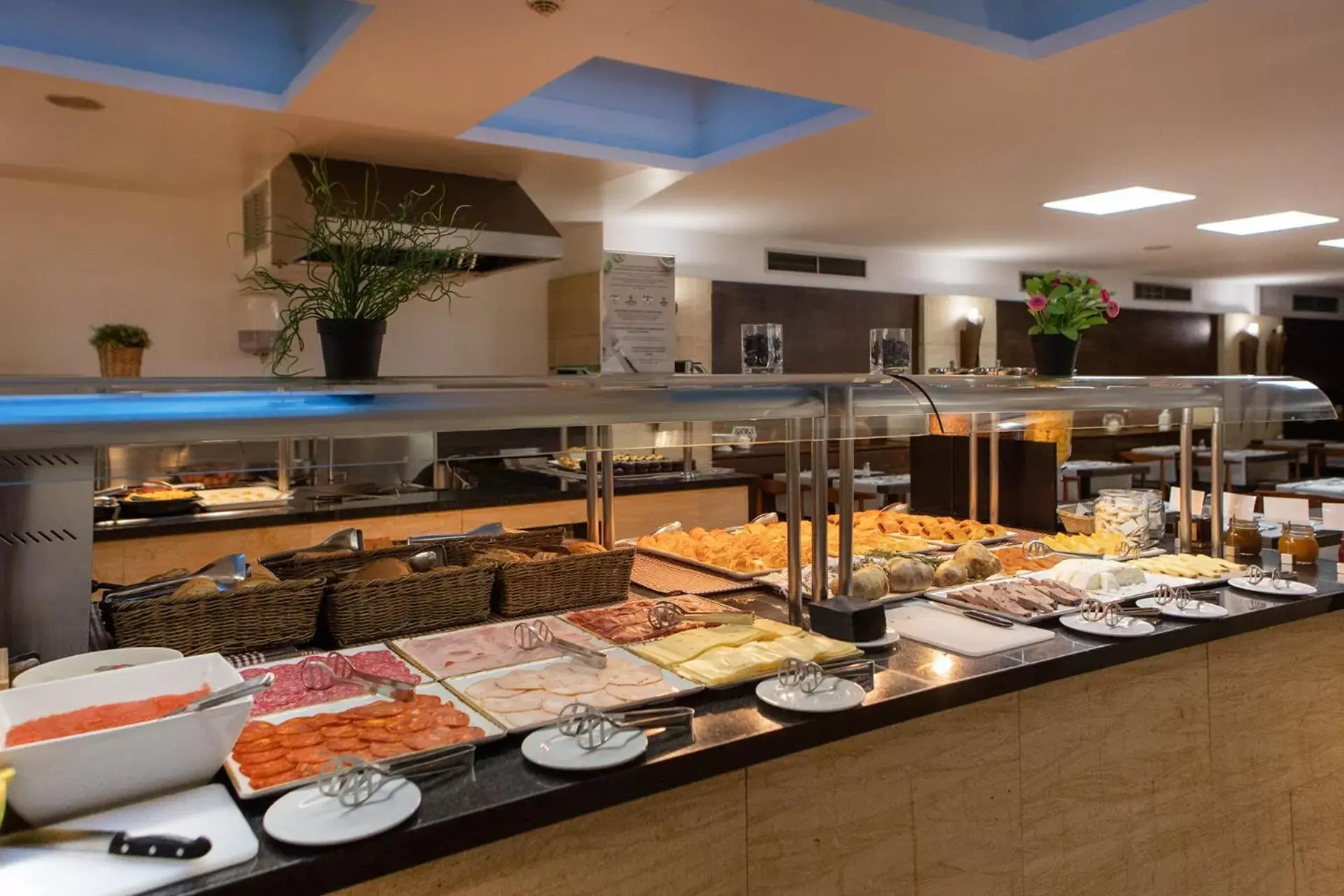 Restaurant/places to eat in Hotel Màgic Andorra