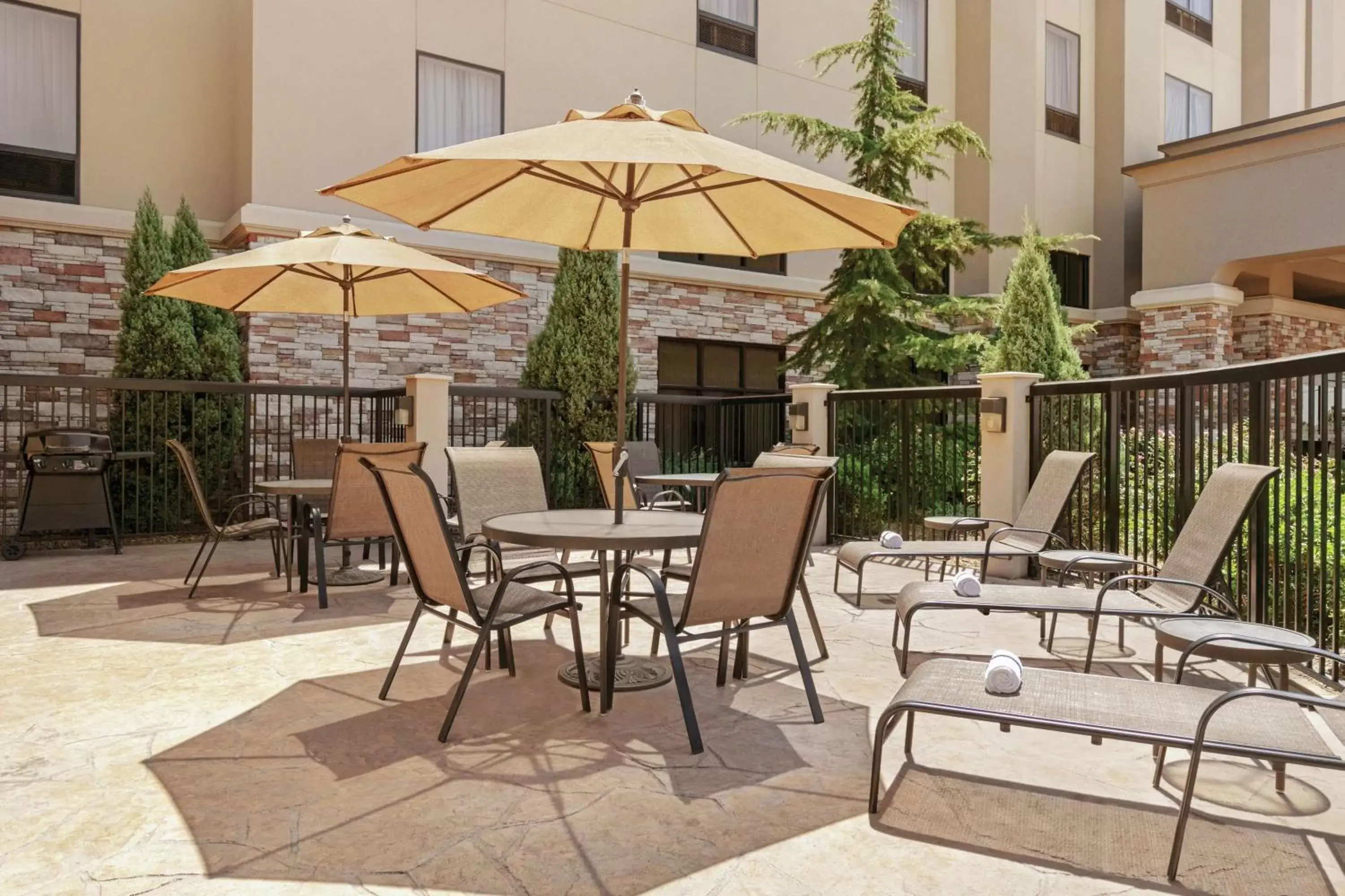 Patio in Hampton Inn & Suites Enid