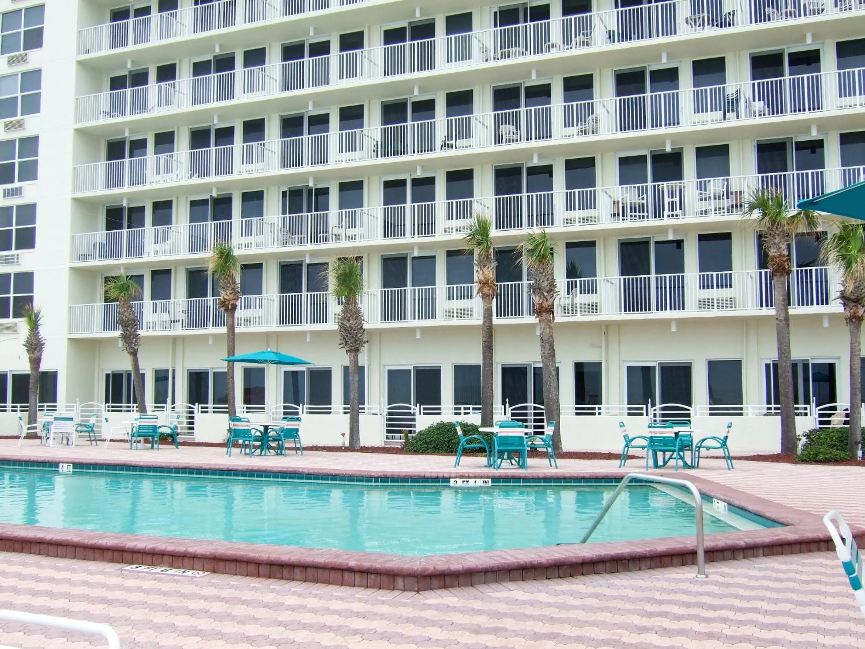 Facade/entrance, Property Building in Westgate Harbour Beach Resort