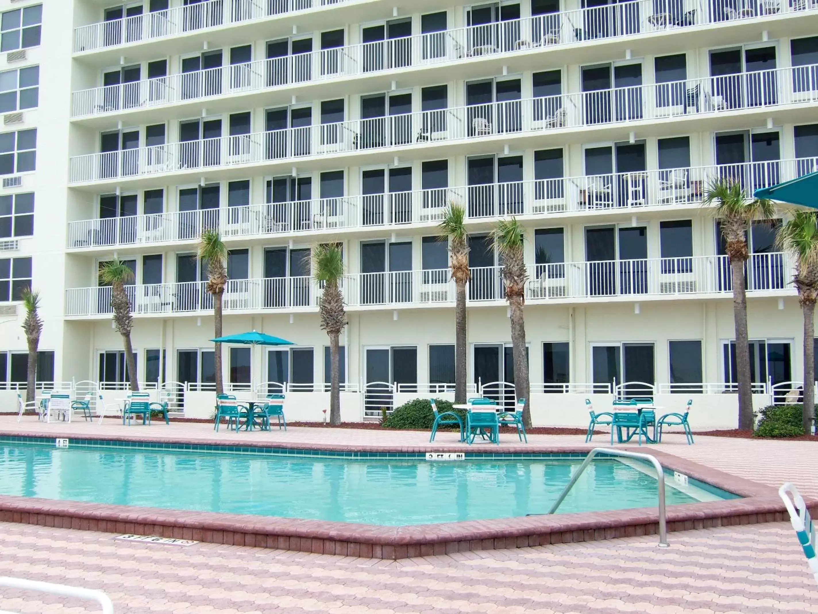 Facade/entrance, Property Building in Westgate Harbour Beach Resort