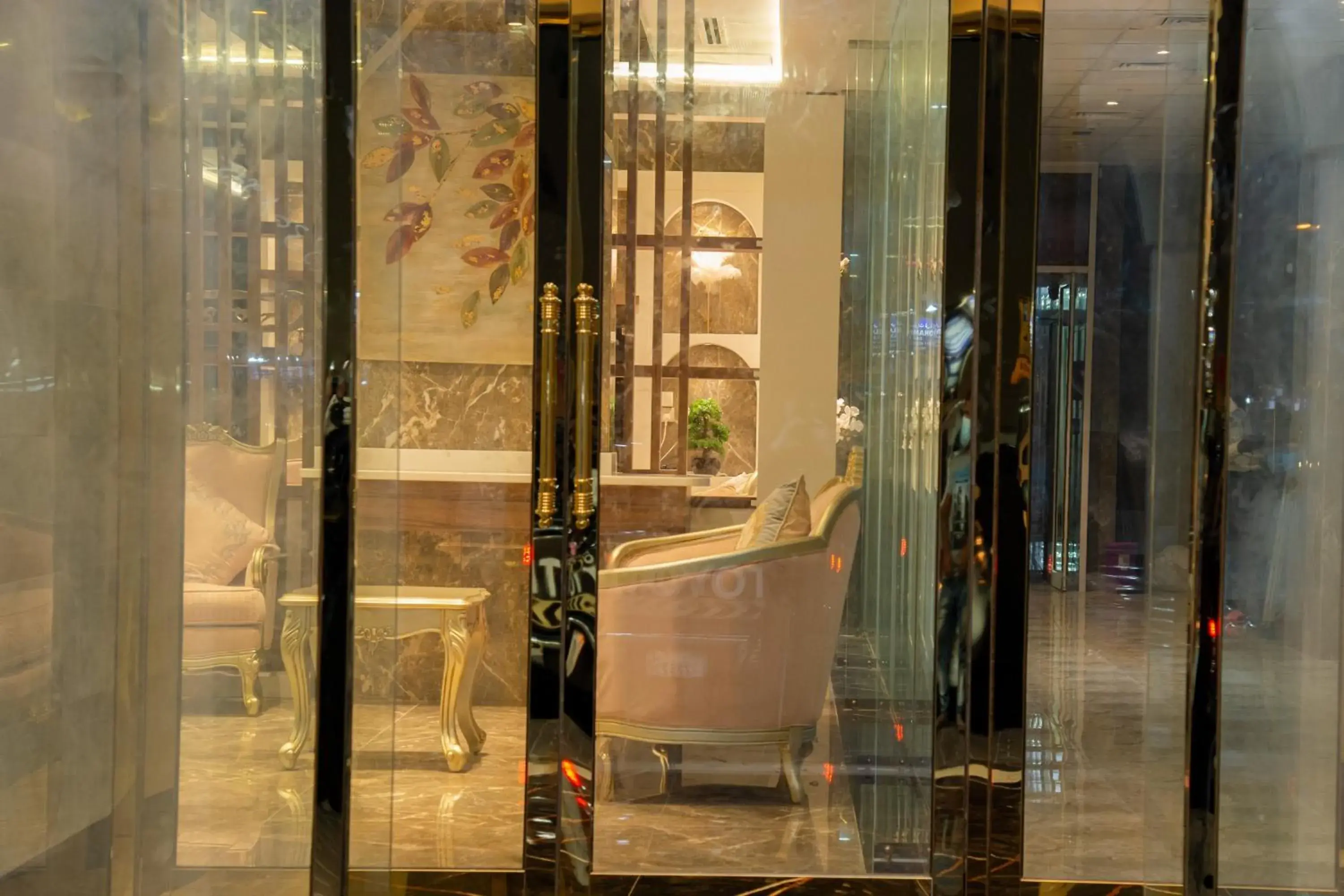 Lobby or reception, Bathroom in Garden City Hotel Dubai