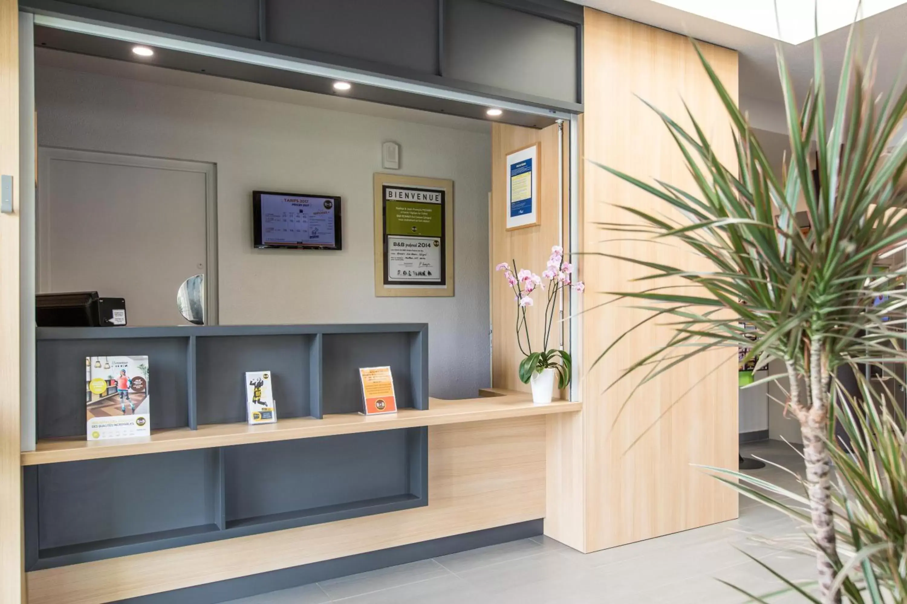 Facade/entrance in B&B HOTEL Lorient Caudan Facade/entrance in B&B HOTEL Lorient Caudan