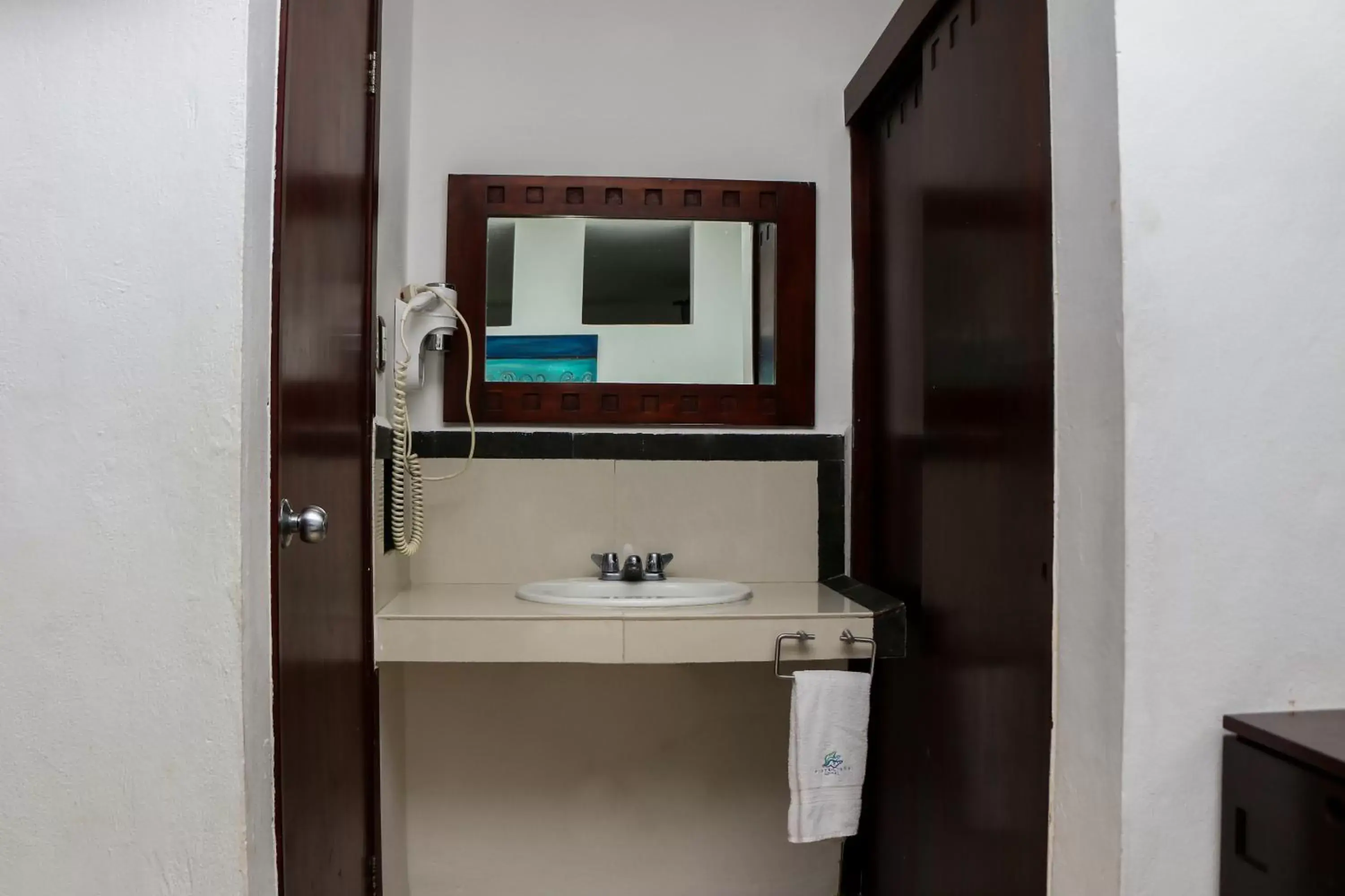 Bathroom in Playa Linda Hotel