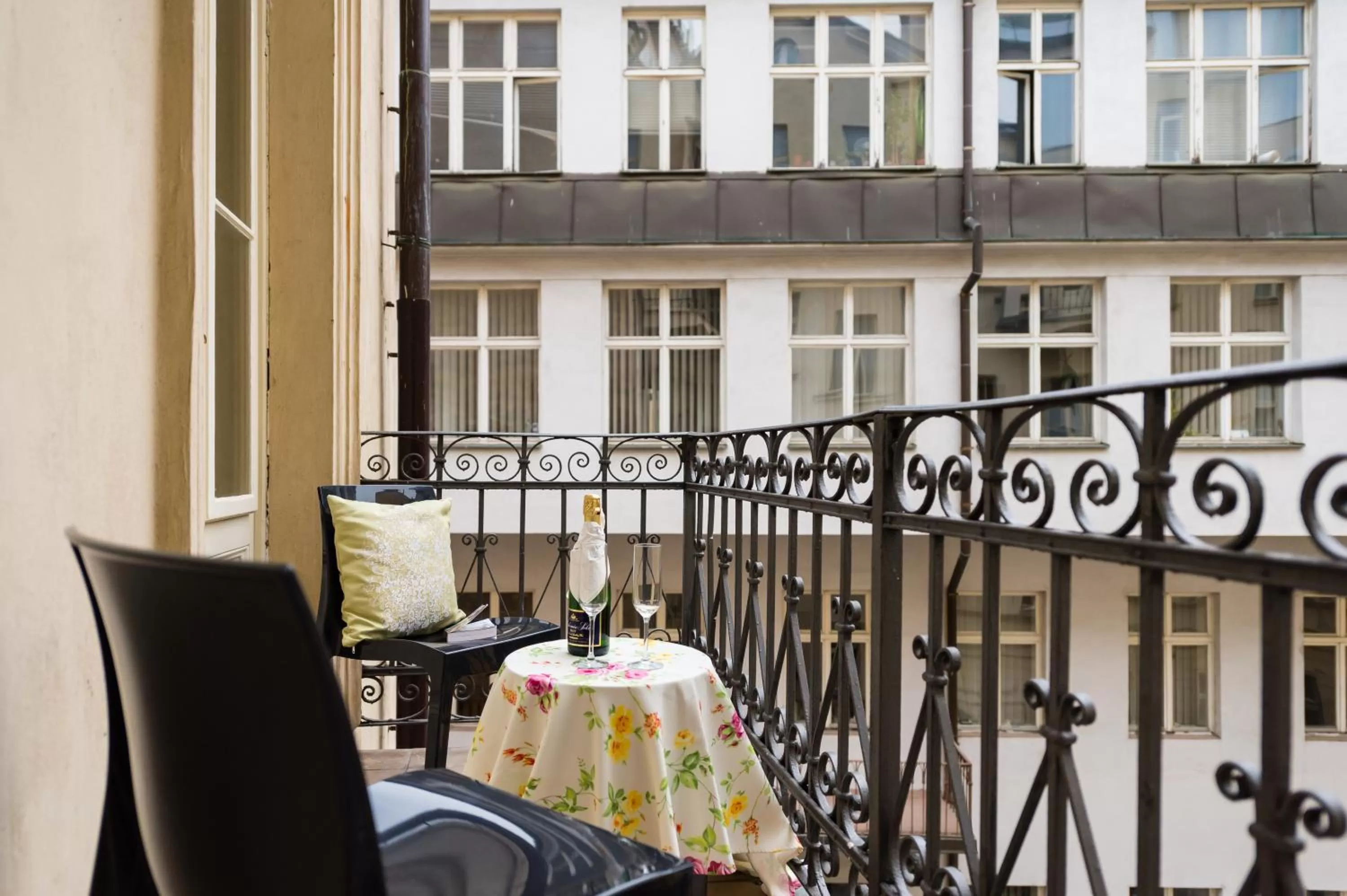 Day in Grand Central Residence by TKC