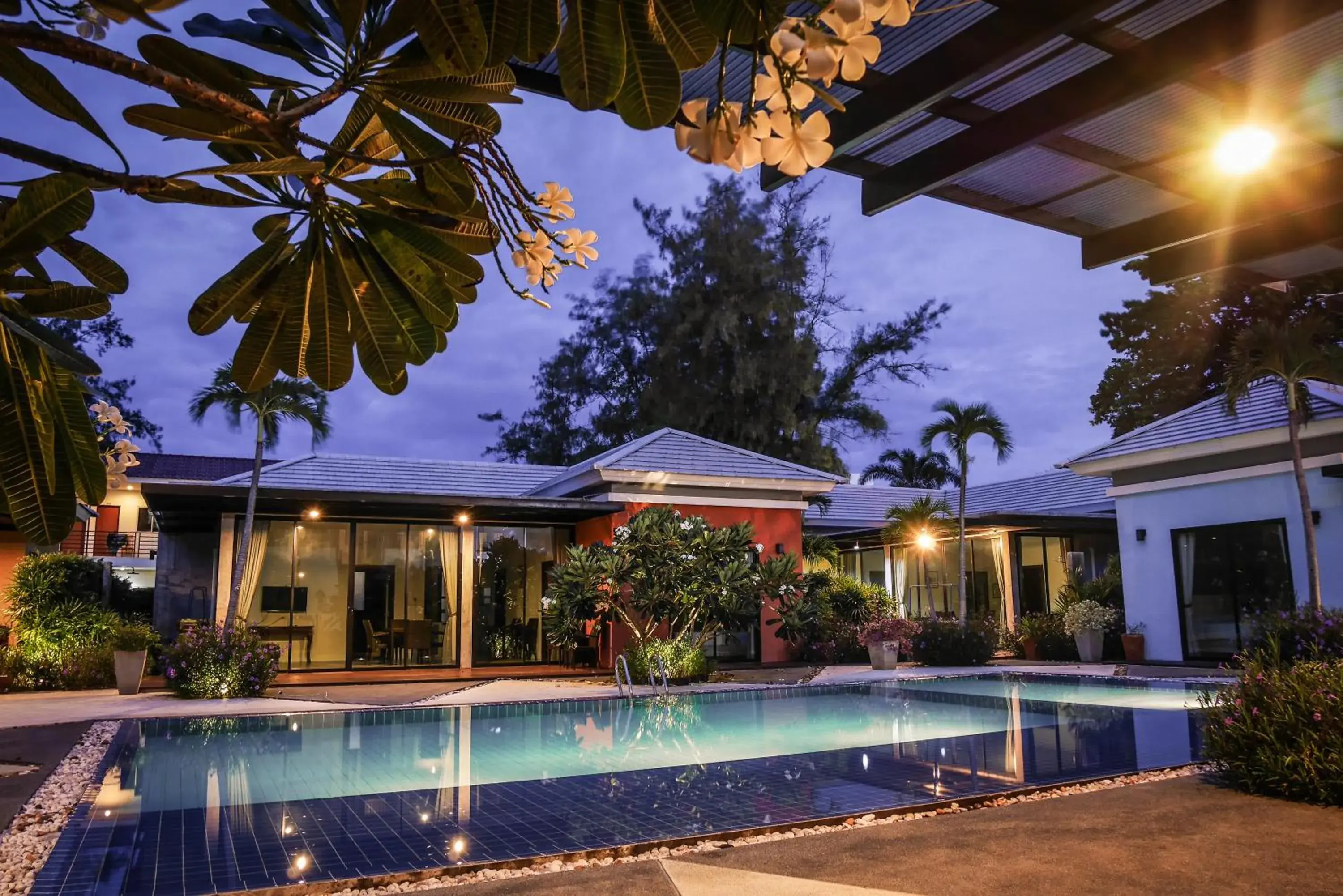 Swimming Pool in Villa Navin