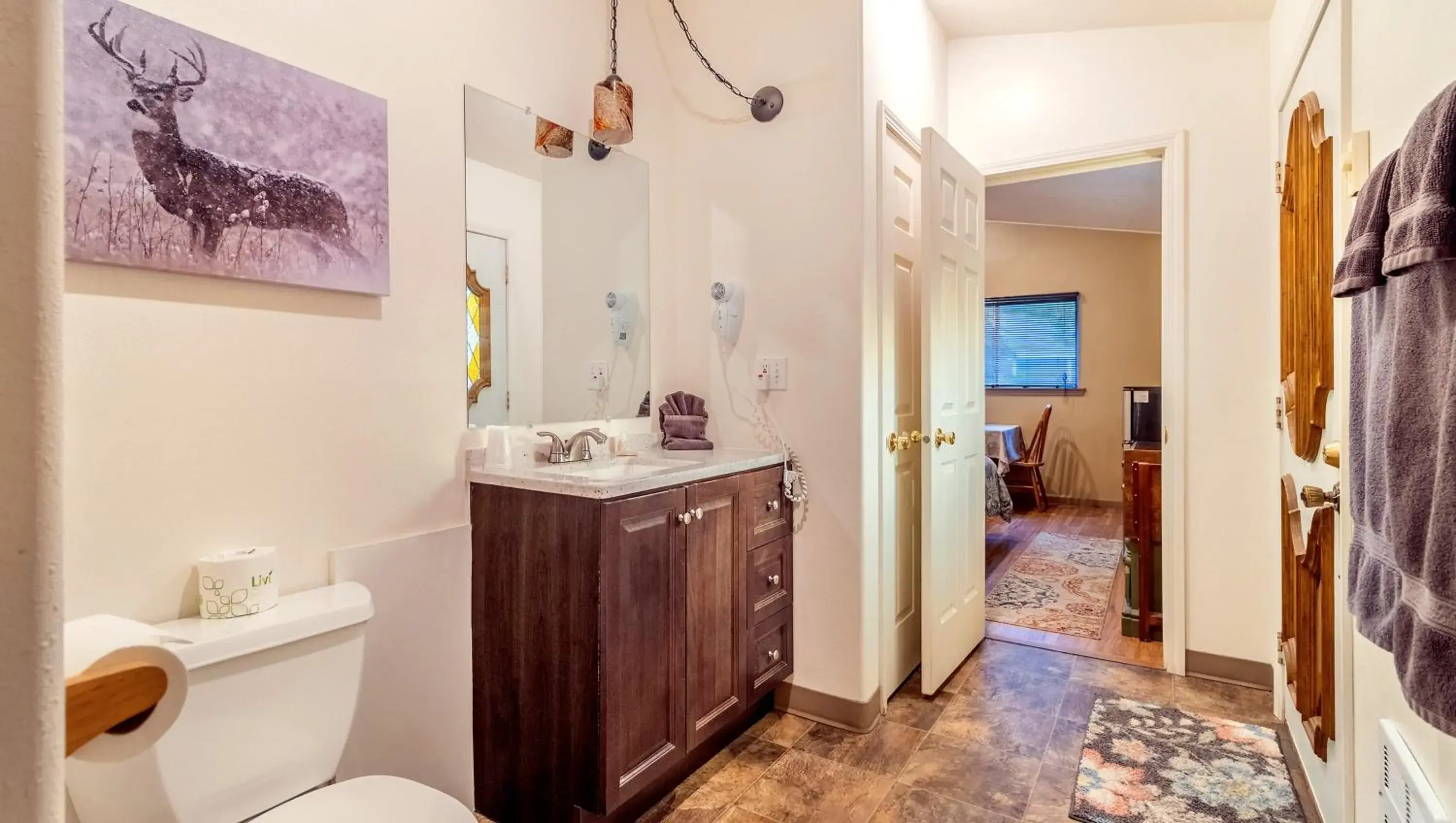 Bathroom in Dodge Peak Lodge