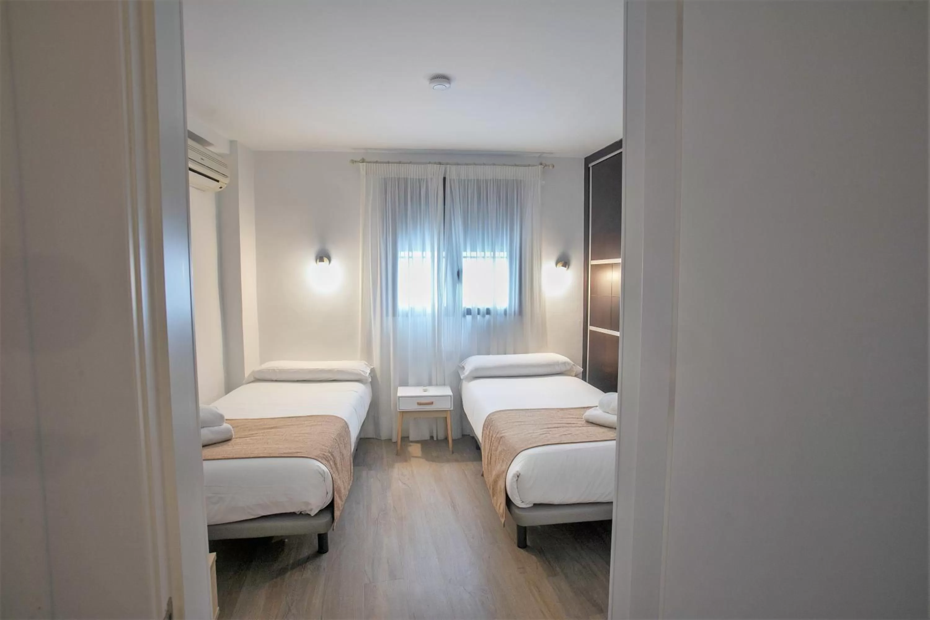 Photo of the whole room, Bed in Vitium Córdoba