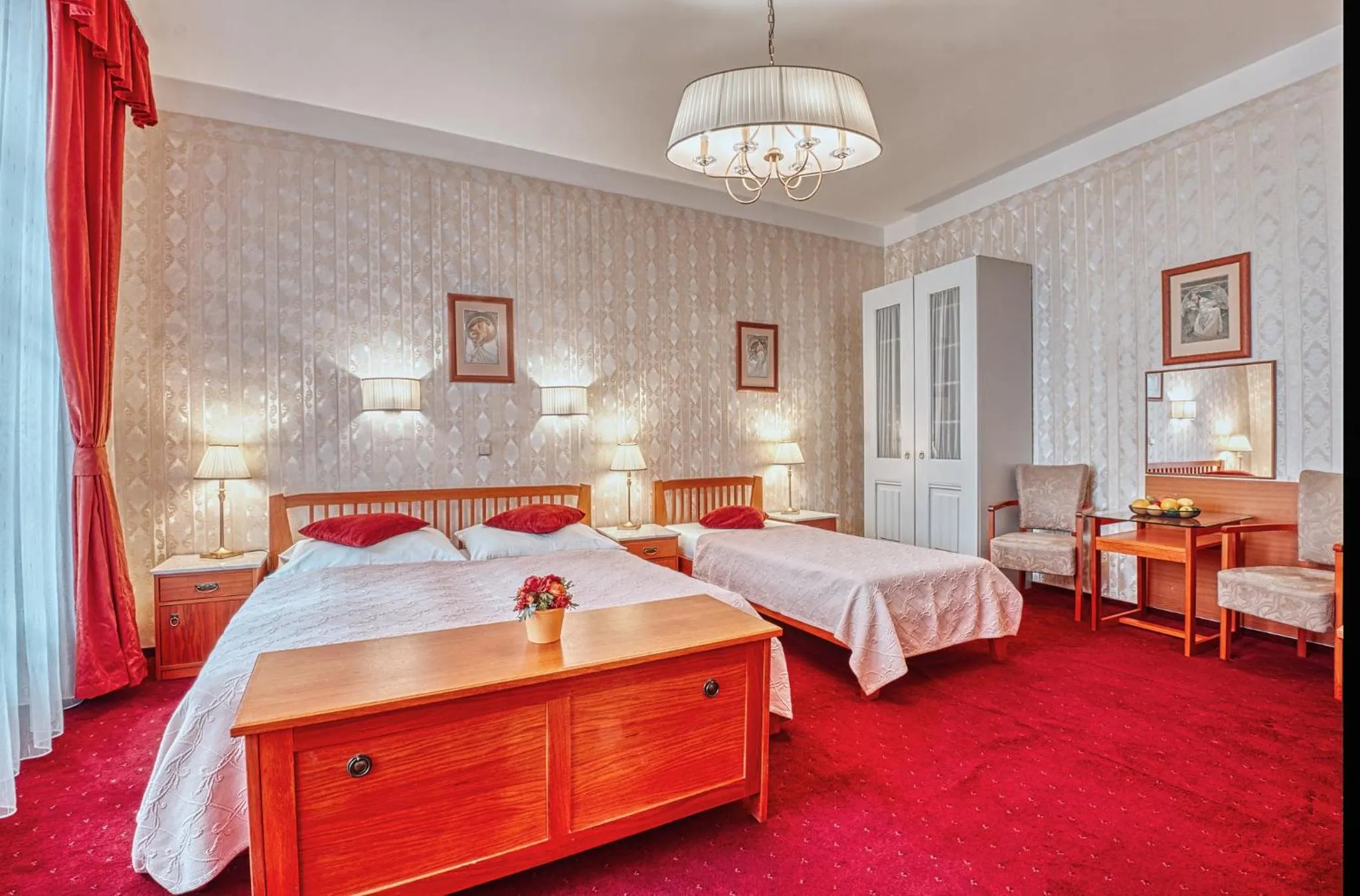 Bed in Hotel Salvator