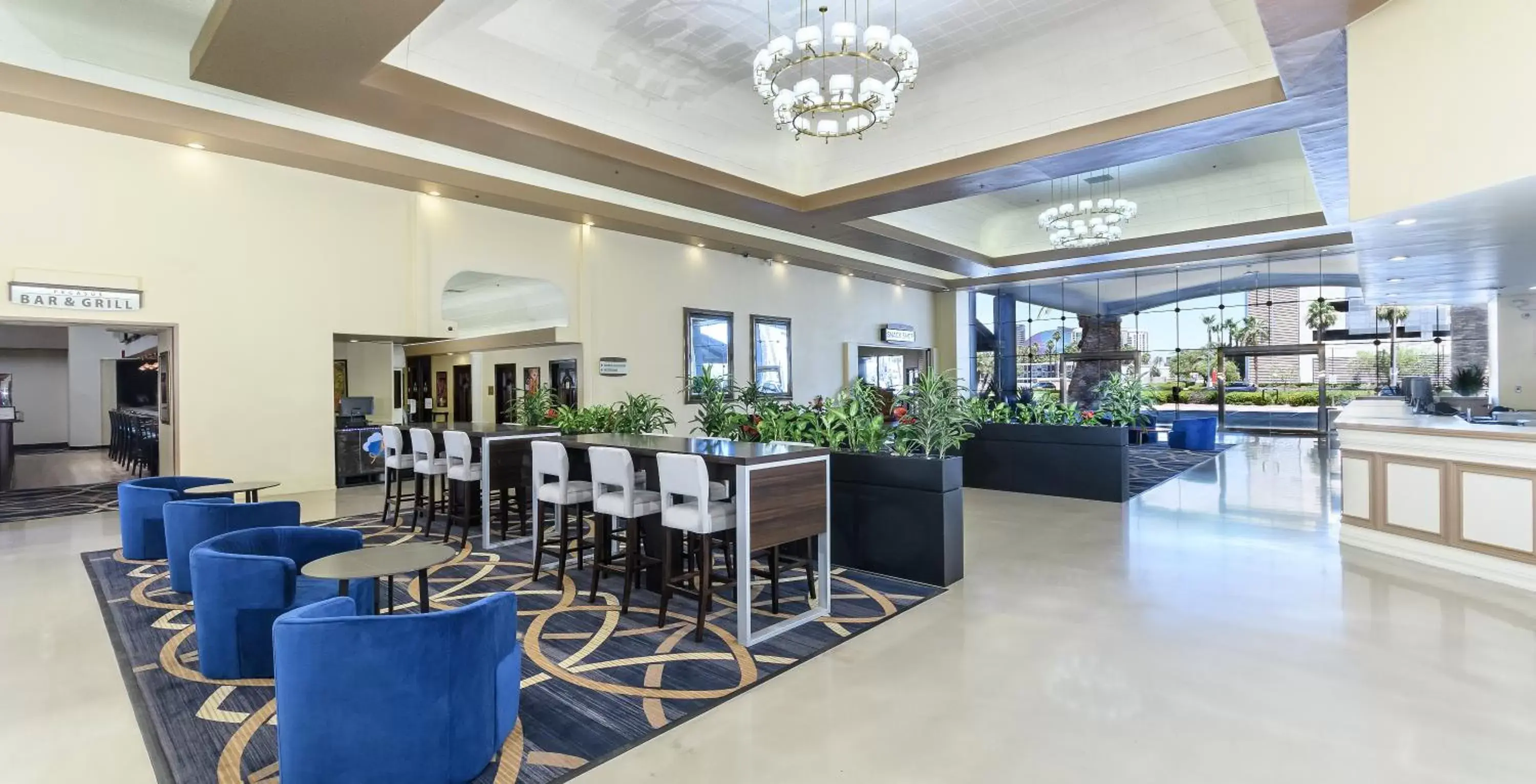 Lobby or reception, Restaurant/Places to Eat in Alexis Park All Suite Resort