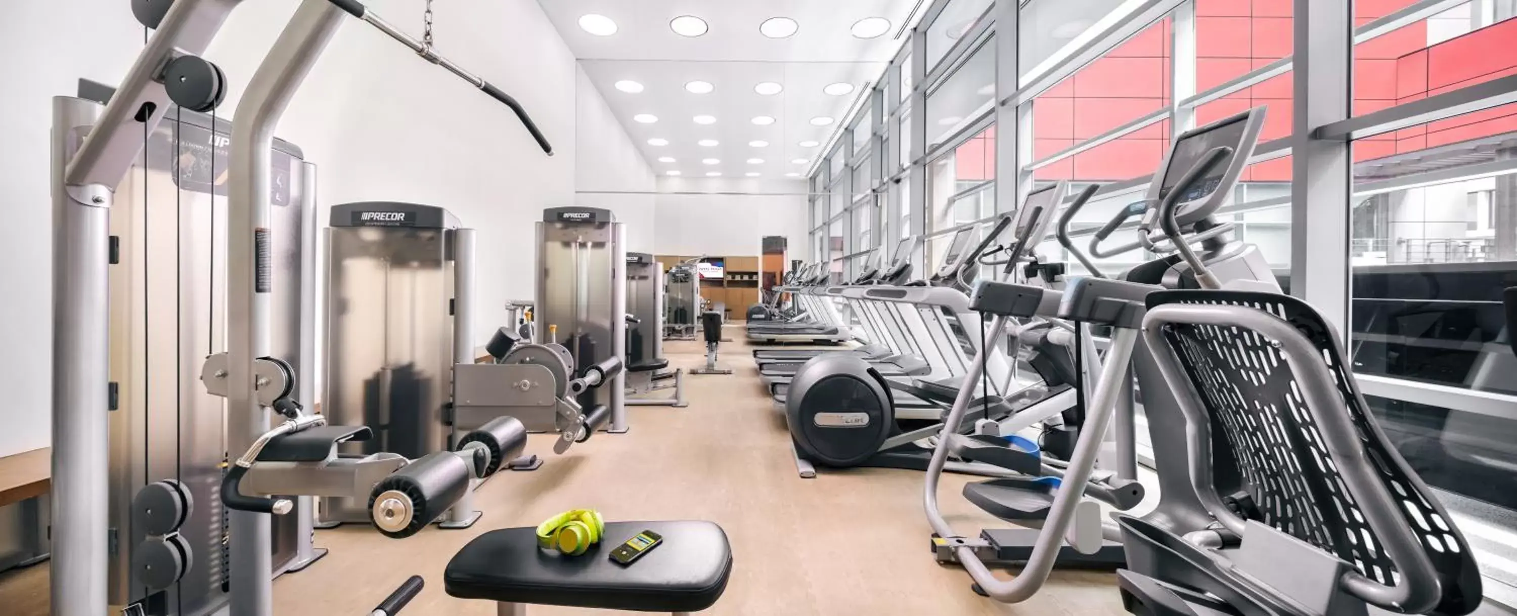 Fitness centre/facilities, Fitness Center/Facilities in Royal Plaza on Scotts