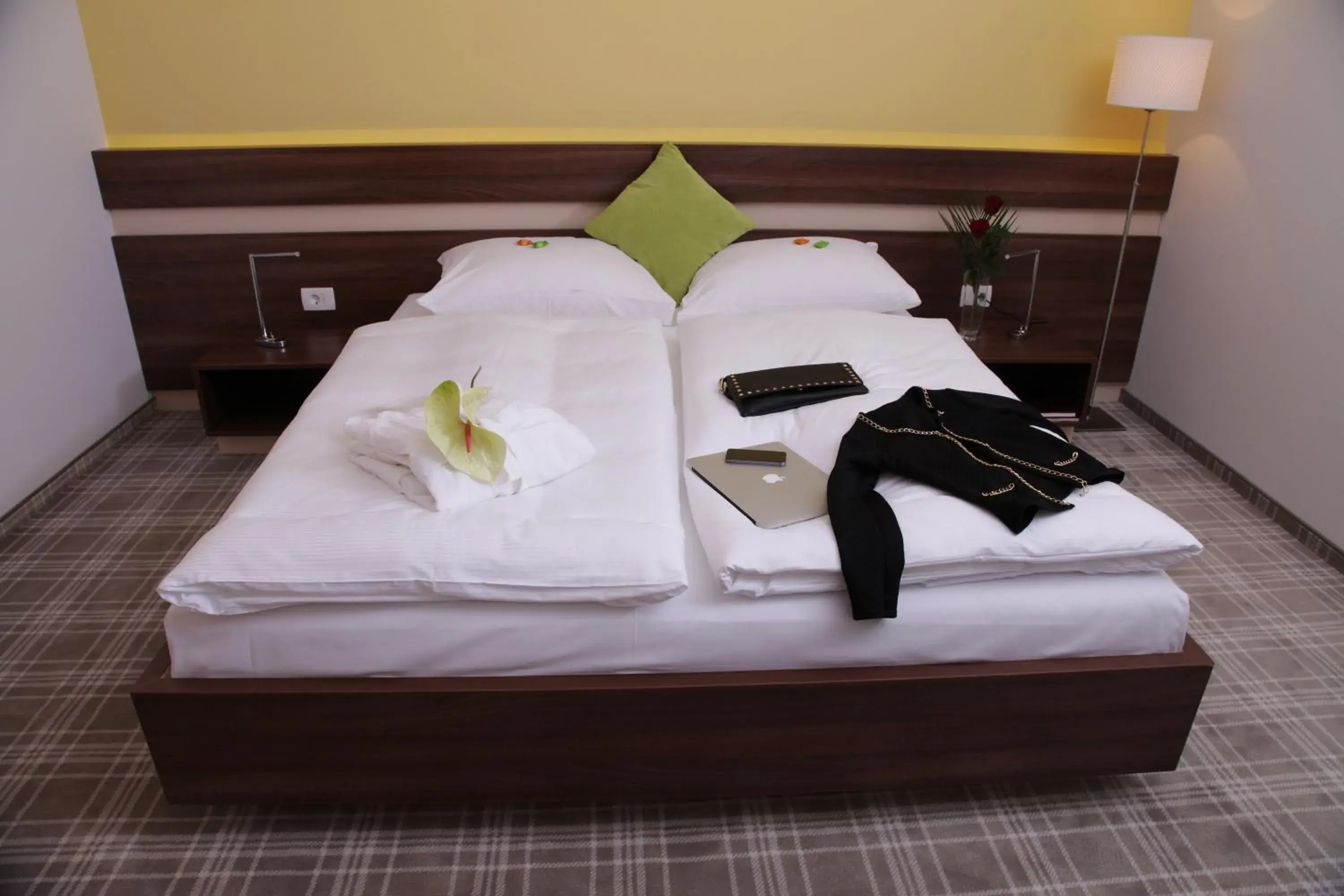 Bed in Primus Hotel & Apartments