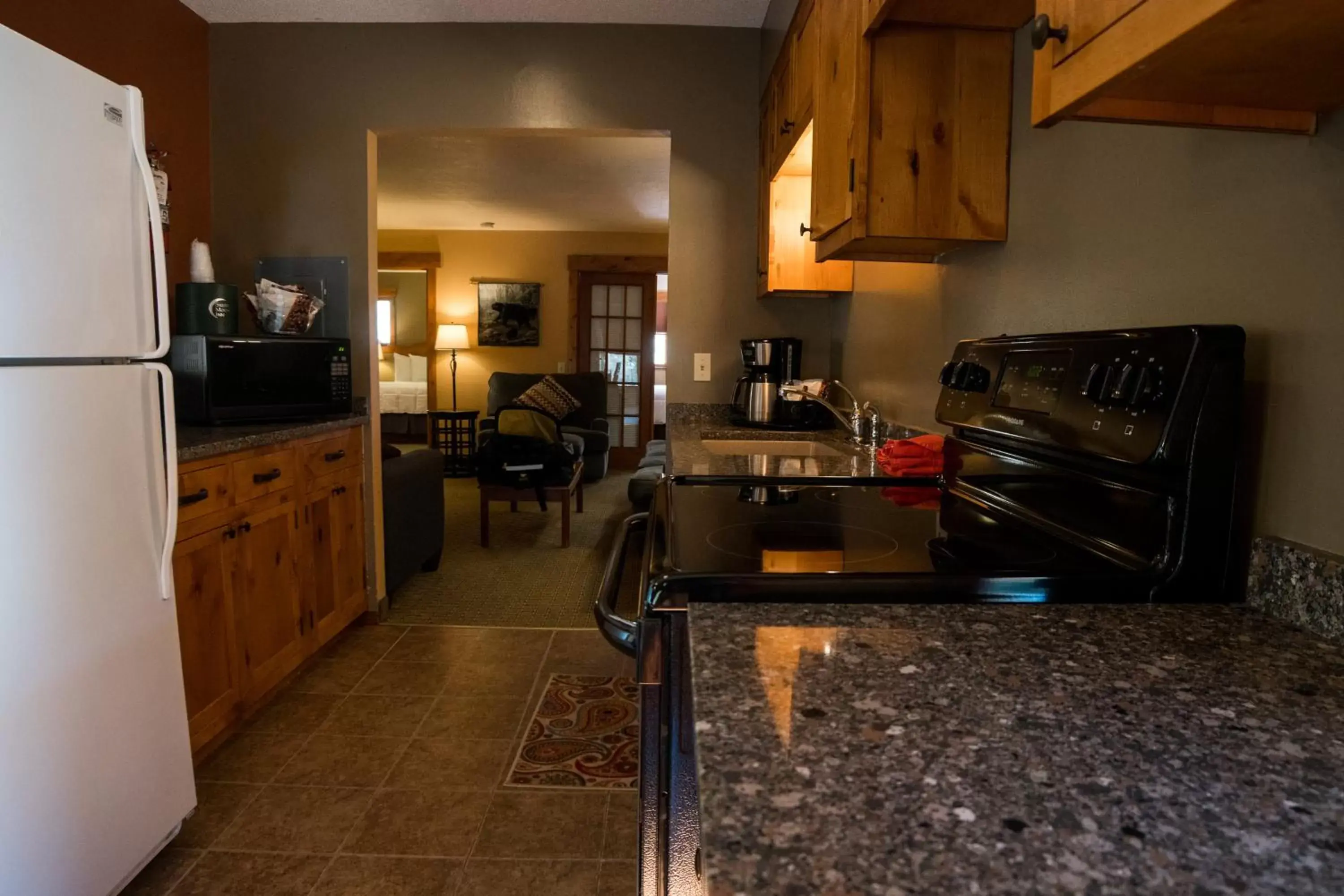 Kitchen or kitchenette, Kitchen/Kitchenette in Silver Moon Inn