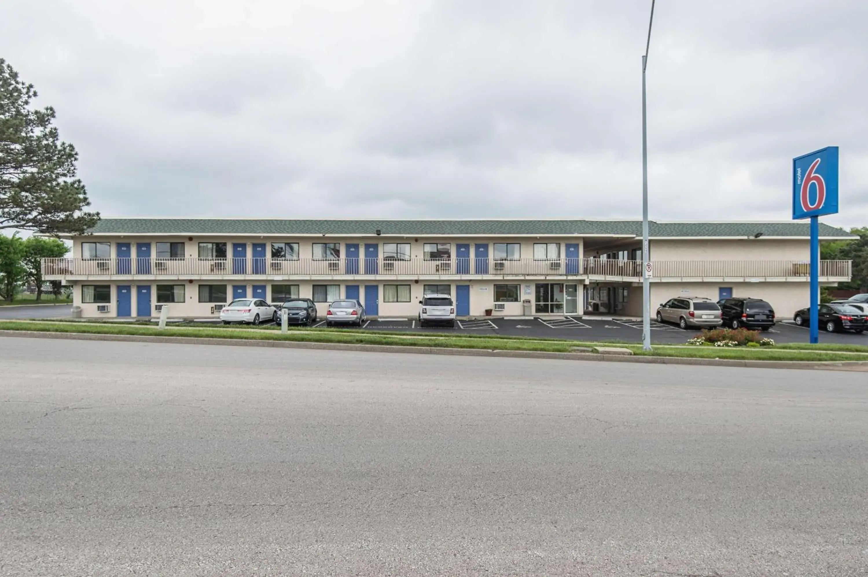 Property Building in Motel 6-Kansas City, MO - Airport