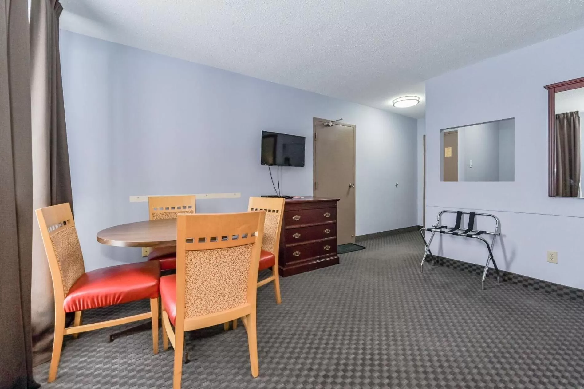 Seating area in King Hotel