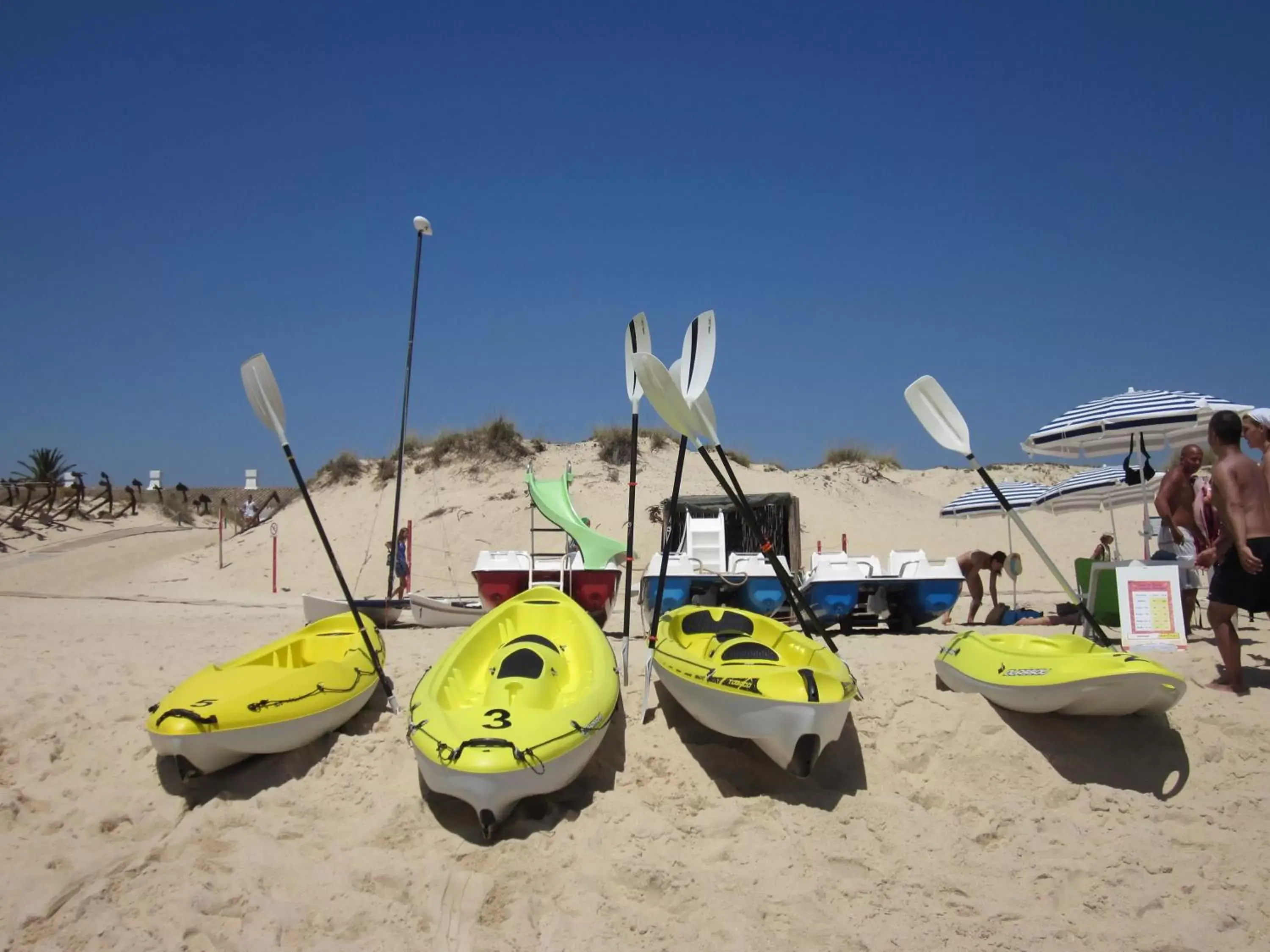 Day, Beach in Pedras D'el Rei