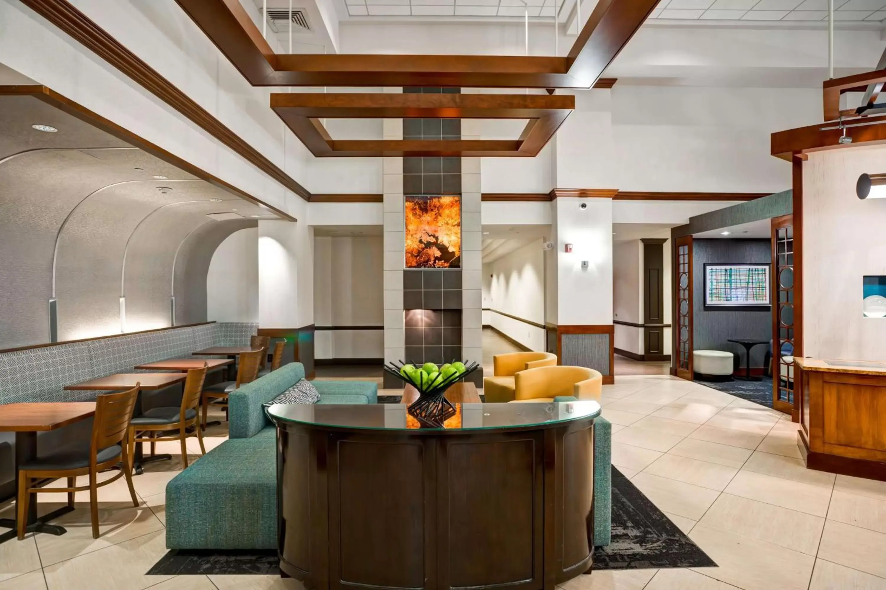 Lobby or reception in Hyatt Place Baltimore-BWI Airport