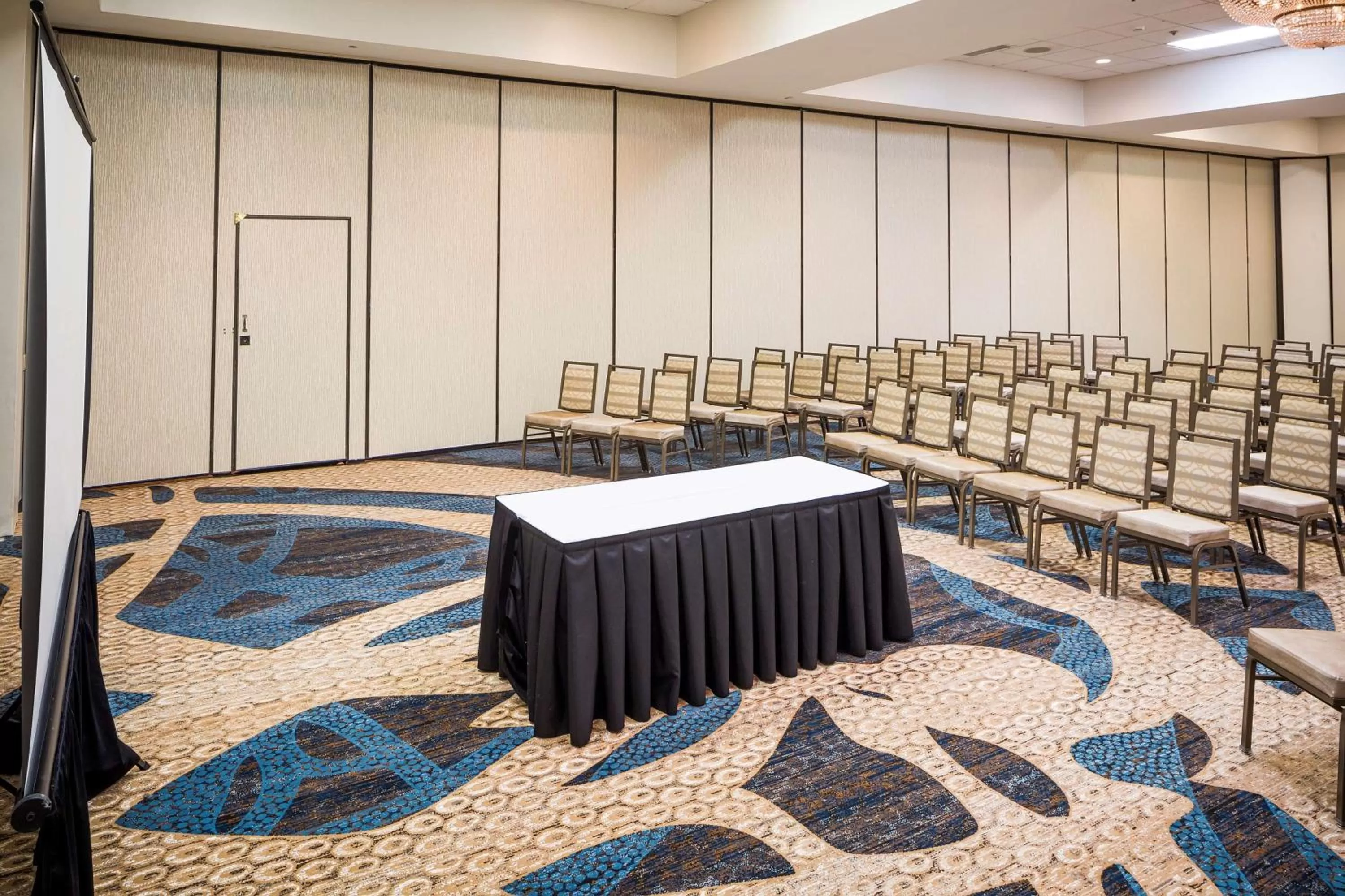 Meeting/conference room in DoubleTree by Hilton Boston-Milford