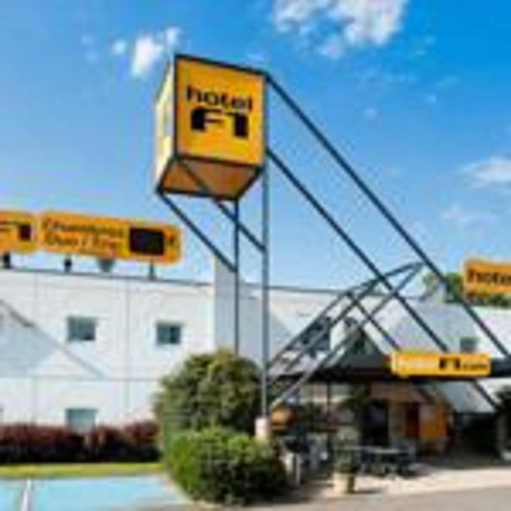 Facade/entrance in hotelF1 Besancon Ouest Micropolis