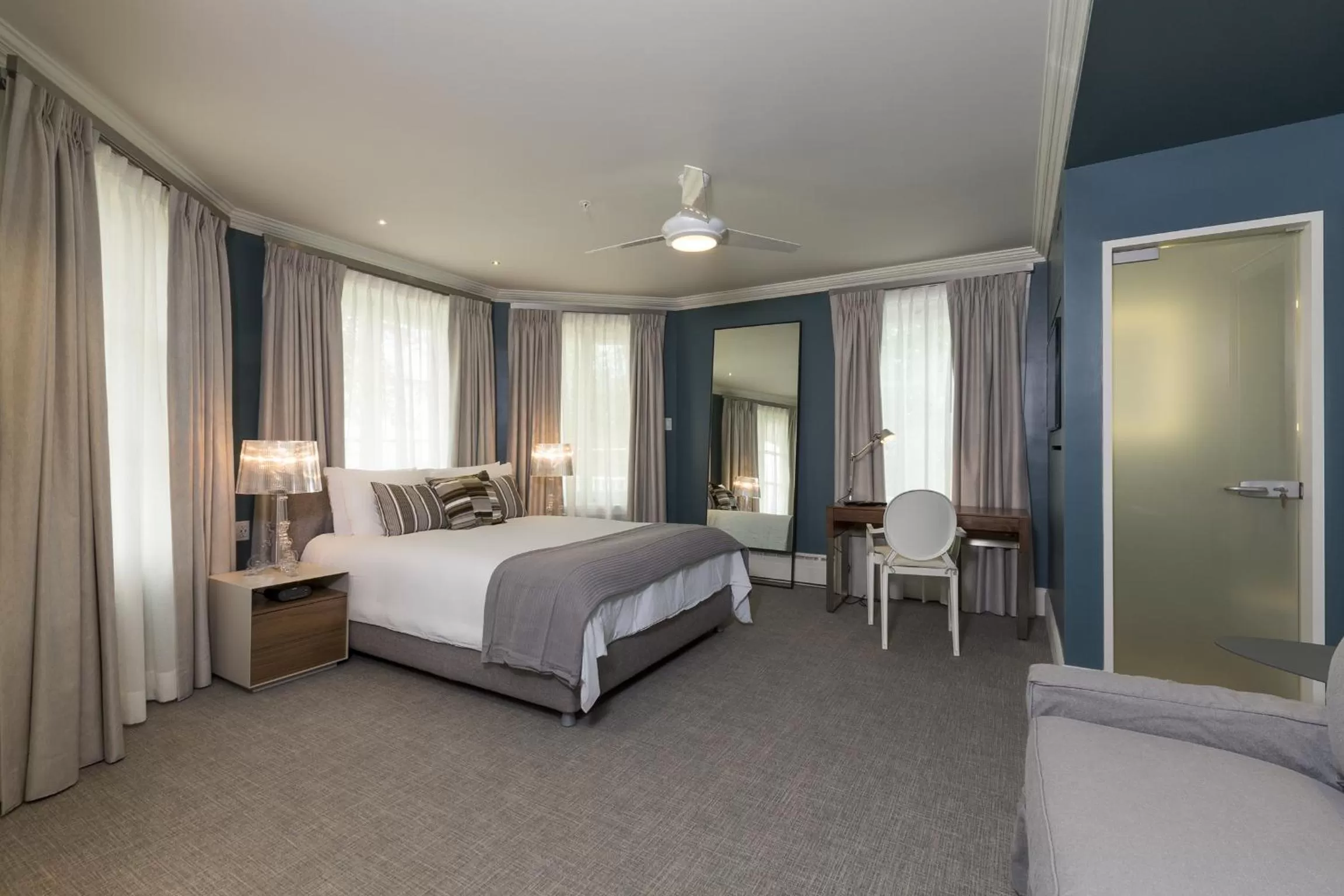 Queen Room in Chez Truchon Bistro-Auberge