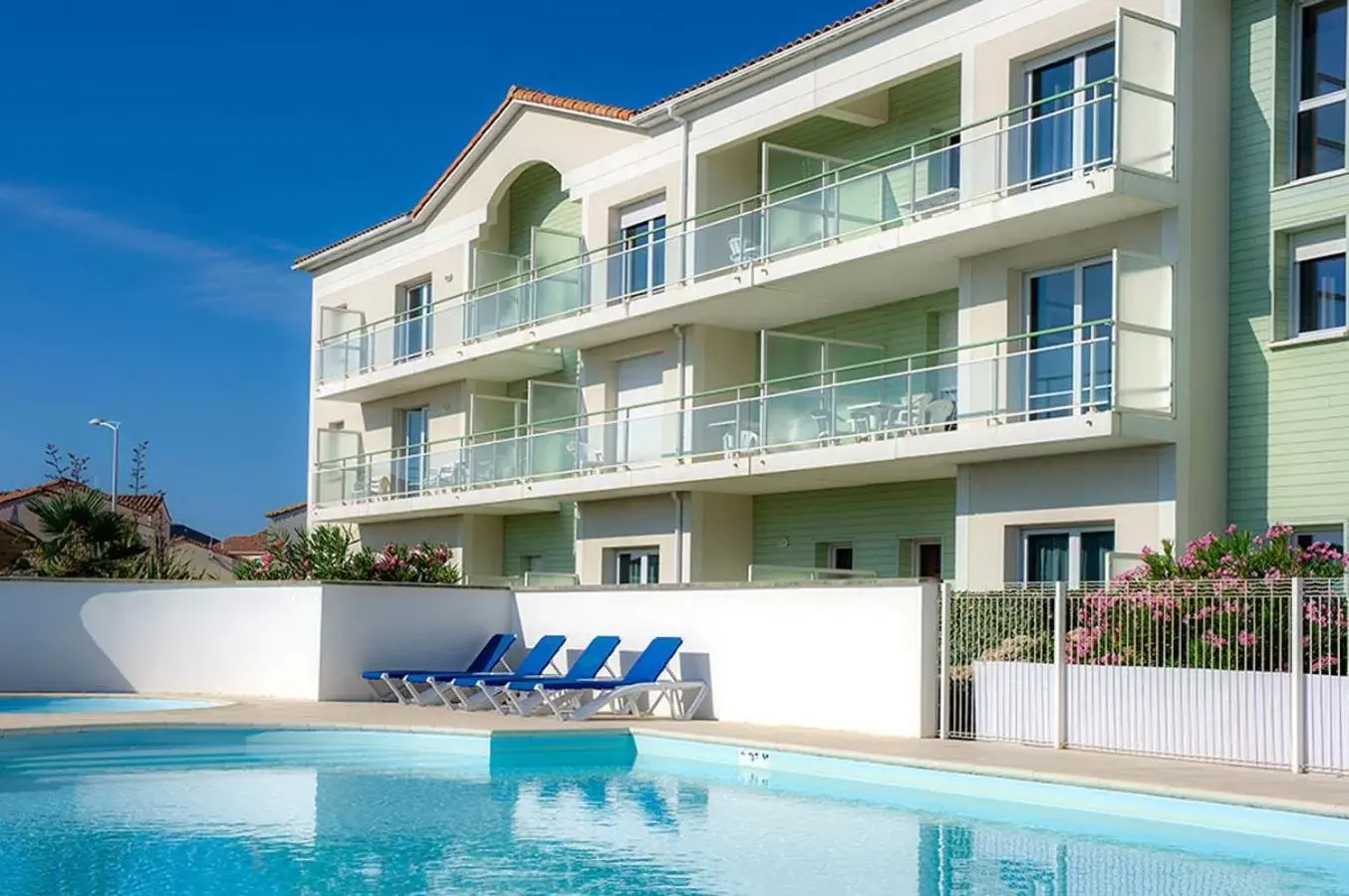 Swimming Pool in Résidence Goélia La Grande Plage