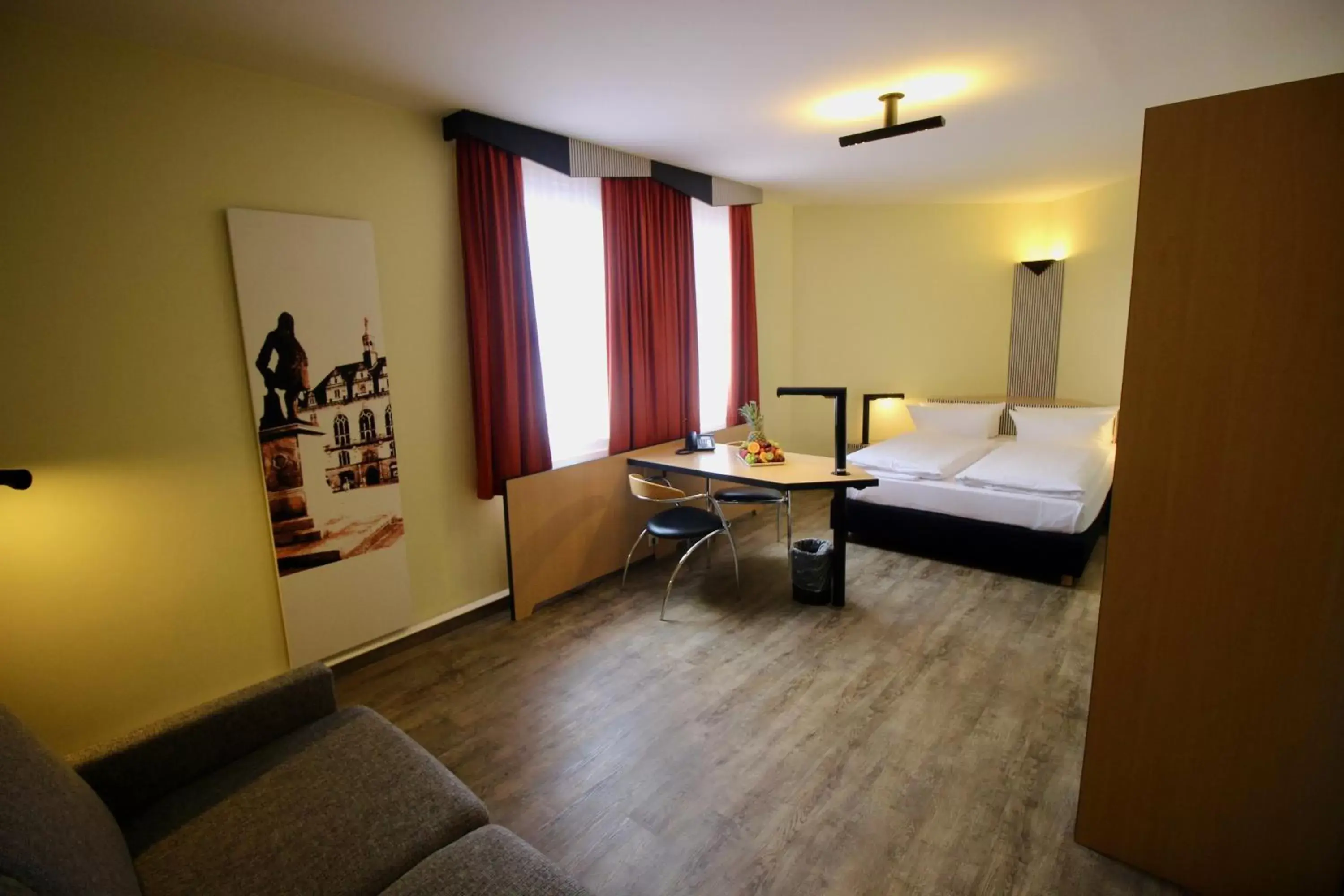 Photo of the whole room in TRYP by Wyndham Halle