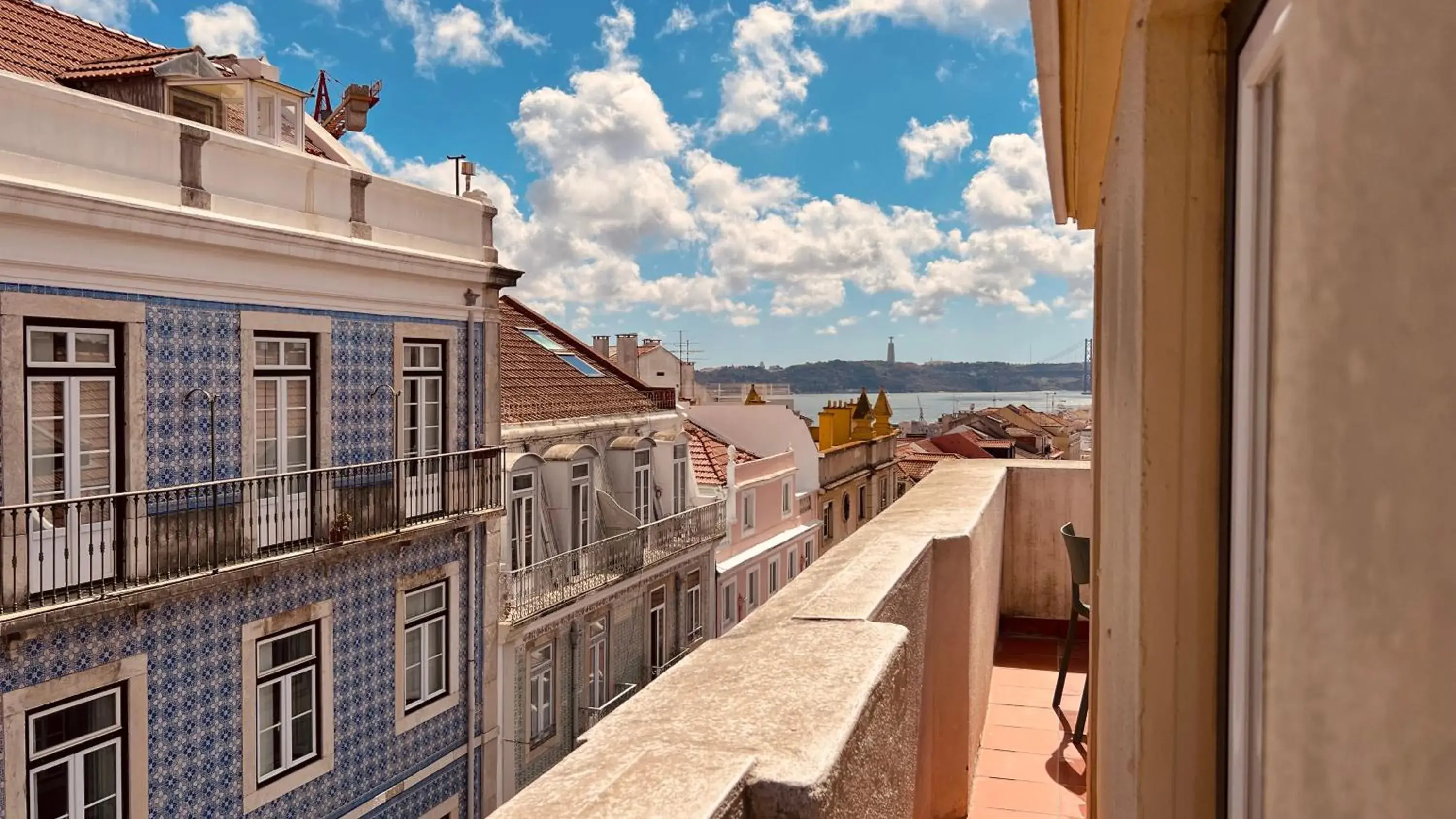 City view in Casa do Jasmim by Shiadu