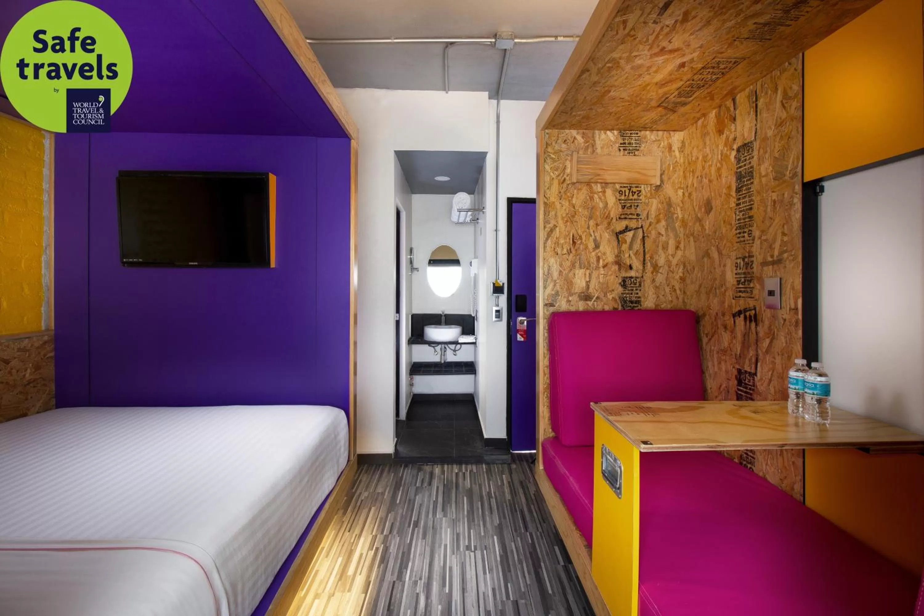 Bedroom, Bed in Hotel MX mas roma CDMX, Trademark Collection by Wyndham