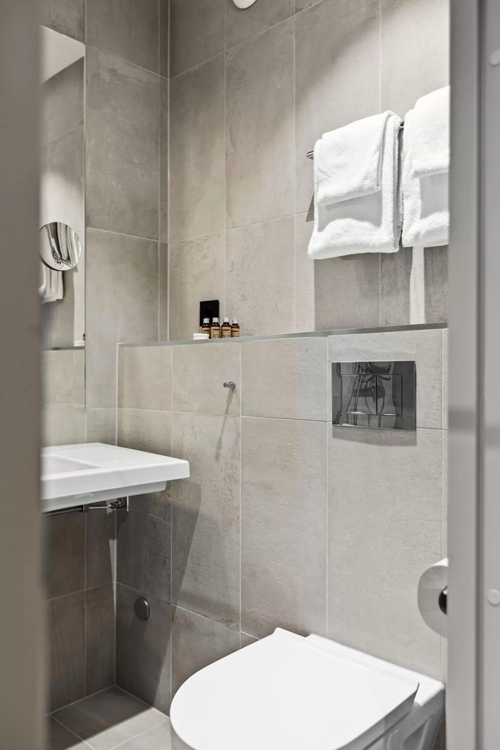 Bathroom in First Hotel Strand