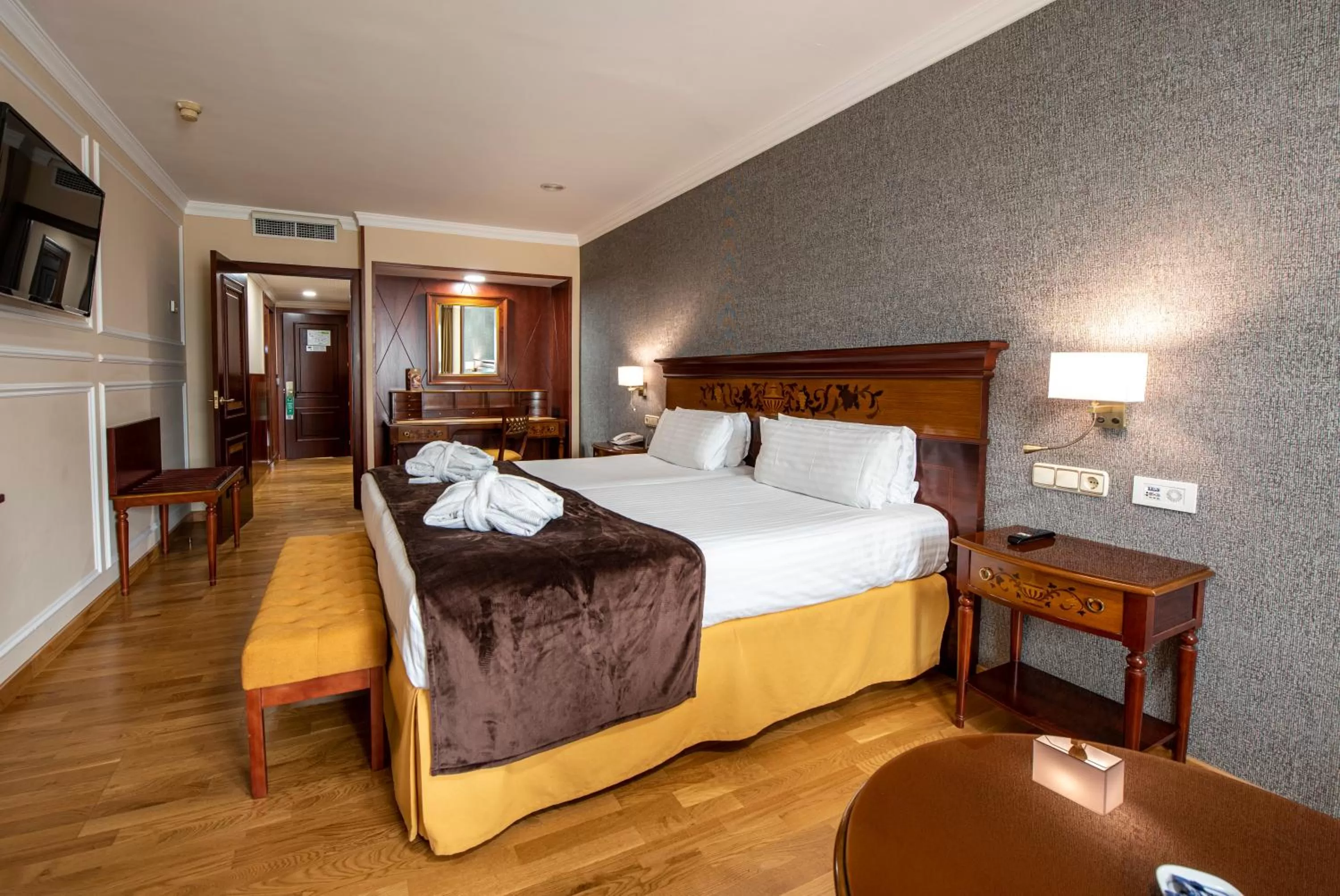 Bed in Eurostars Araguaney